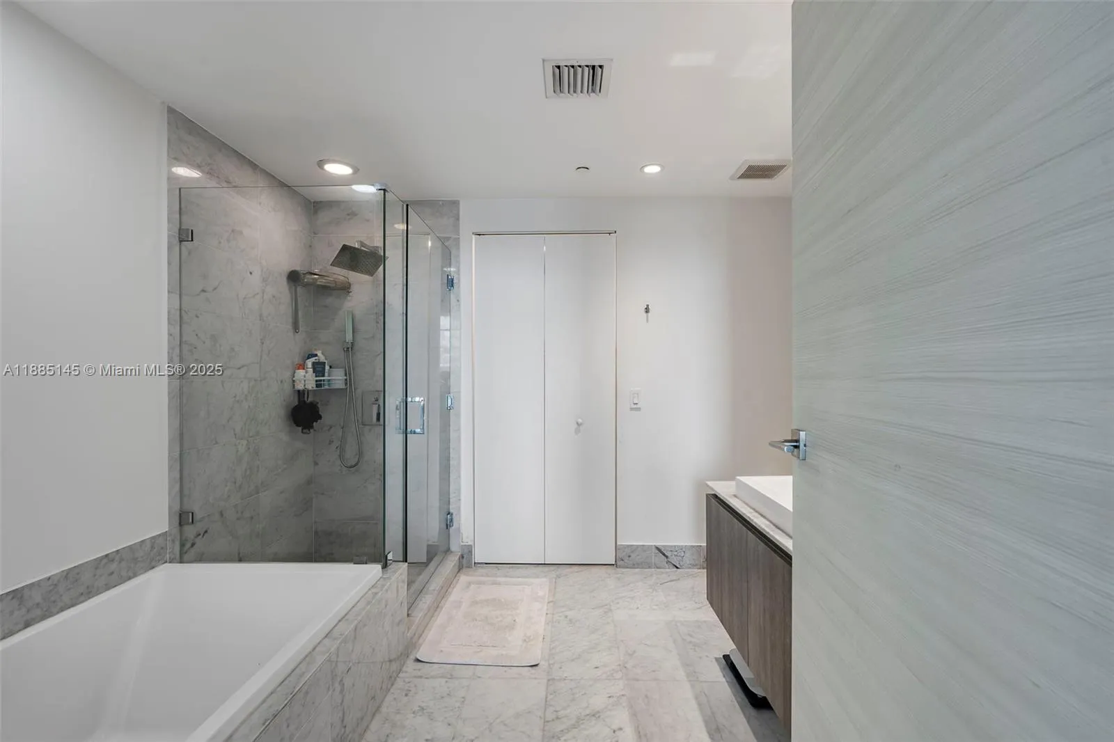 801 S Miami Ave 2810, Miami, Florida 33130, Miami, Florida 33130, 2 Bedrooms Bedrooms, ,2 BathroomsBathrooms,Residential Lease,For Rent,801 S Miami Ave 2810, Miami, Florida 33130,A11885145