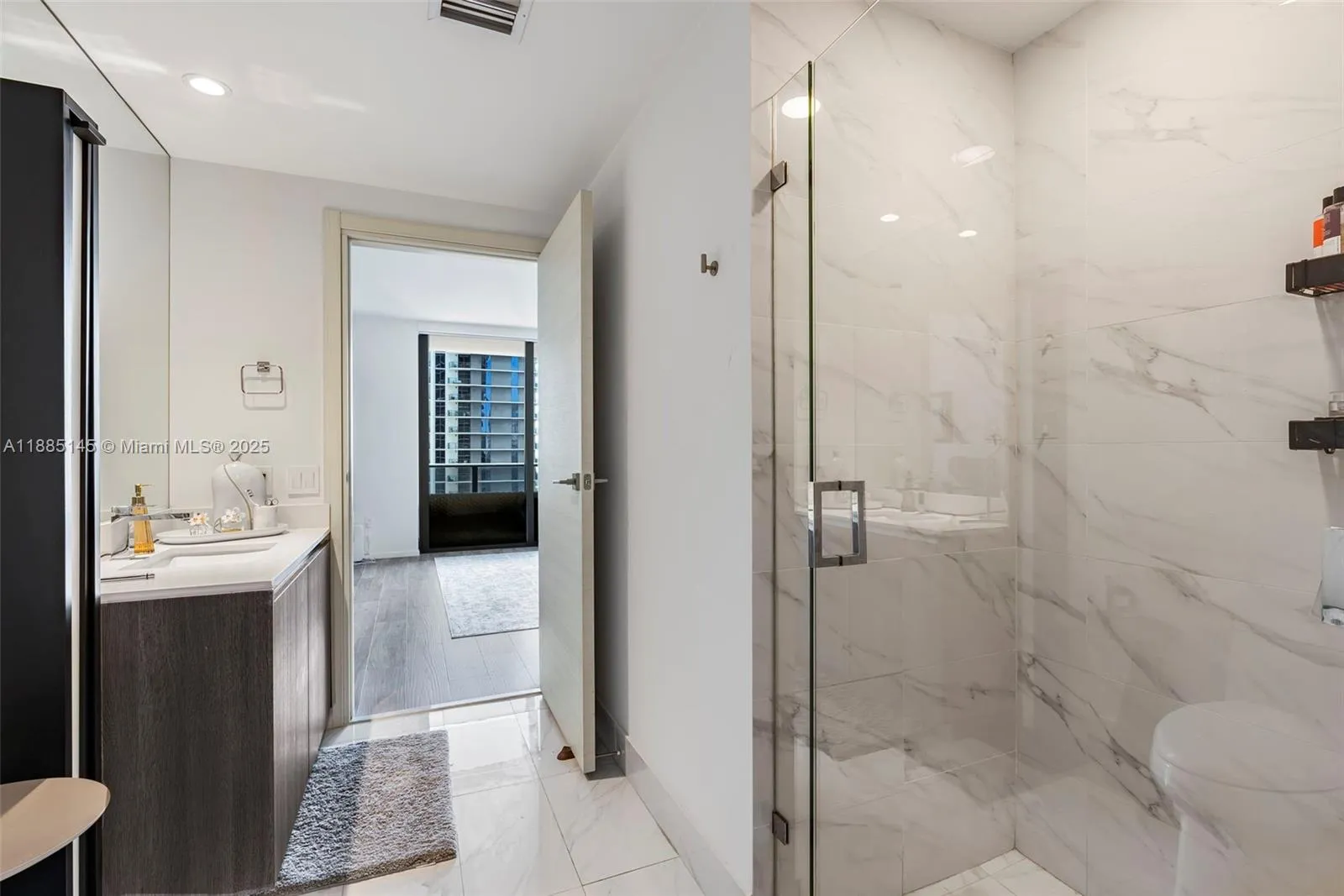 801 S Miami Ave 2810, Miami, Florida 33130, Miami, Florida 33130, 2 Bedrooms Bedrooms, ,2 BathroomsBathrooms,Residential Lease,For Rent,801 S Miami Ave 2810, Miami, Florida 33130,A11885145