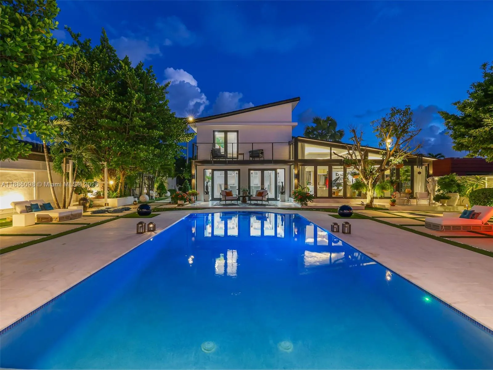 8761 Sw 56th St, Miami, Florida 33165, Miami, Florida 33165, 4 Bedrooms Bedrooms, ,4 BathroomsBathrooms,Residential,For Sale,8761 Sw 56th St, Miami, Florida 33165,A11885098