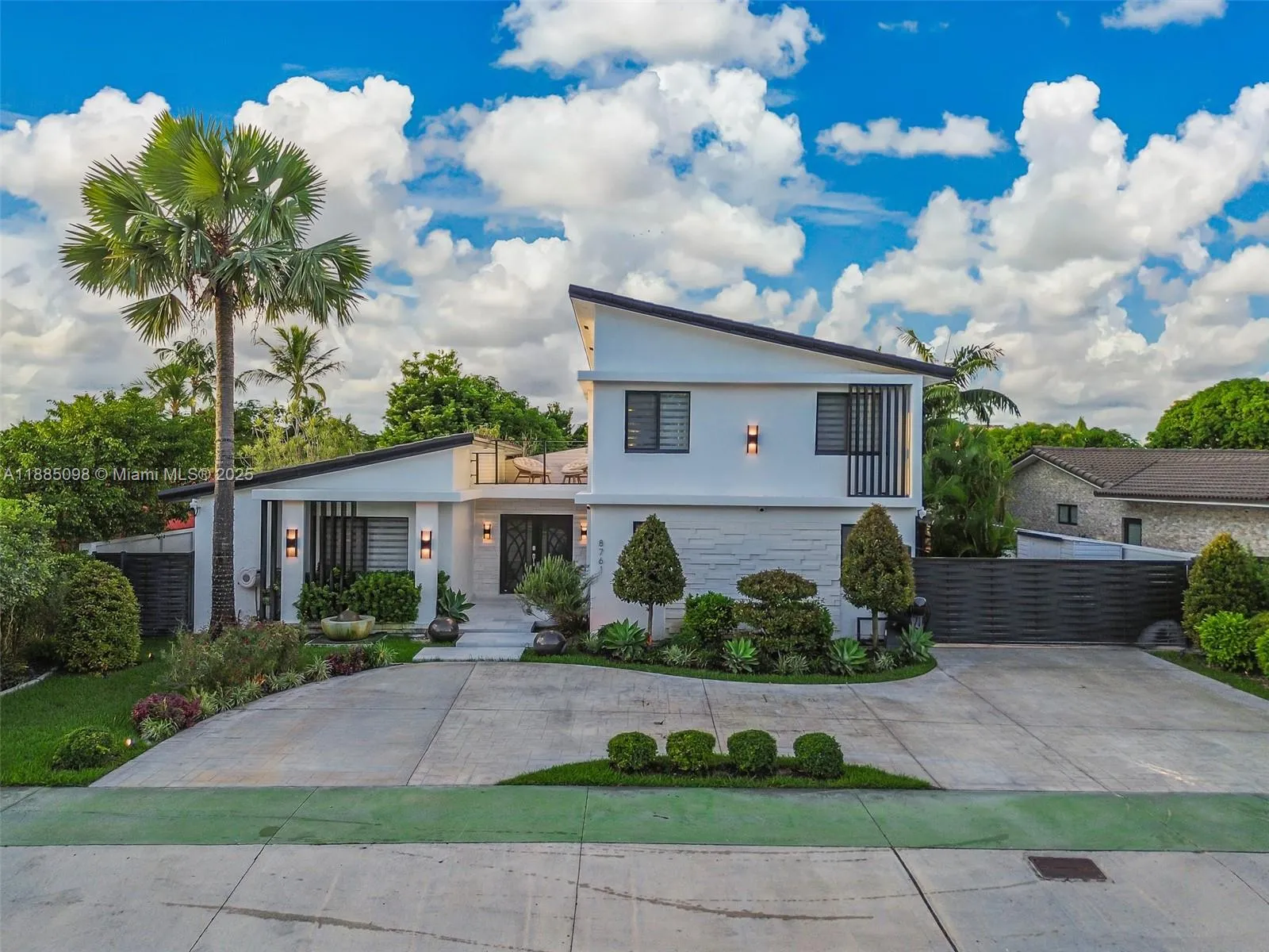8761 Sw 56th St, Miami, Florida 33165, Miami, Florida 33165, 4 Bedrooms Bedrooms, ,4 BathroomsBathrooms,Residential,For Sale,8761 Sw 56th St, Miami, Florida 33165,A11885098