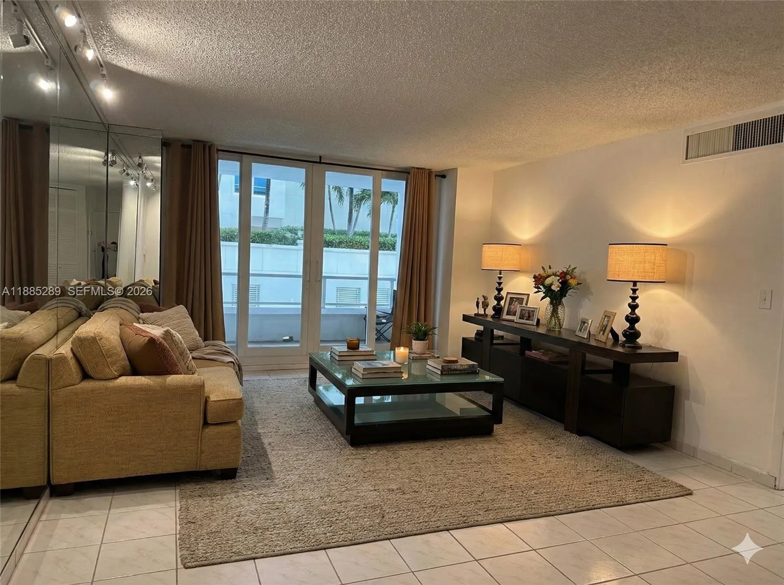 5005 Collins Ave 523, Miami Beach, Florida 33140, Miami Beach, Florida 33140, 1 Bedroom Bedrooms, ,1 BathroomBathrooms,Residential,For Sale,5005 Collins Ave 523, Miami Beach, Florida 33140,A11885289