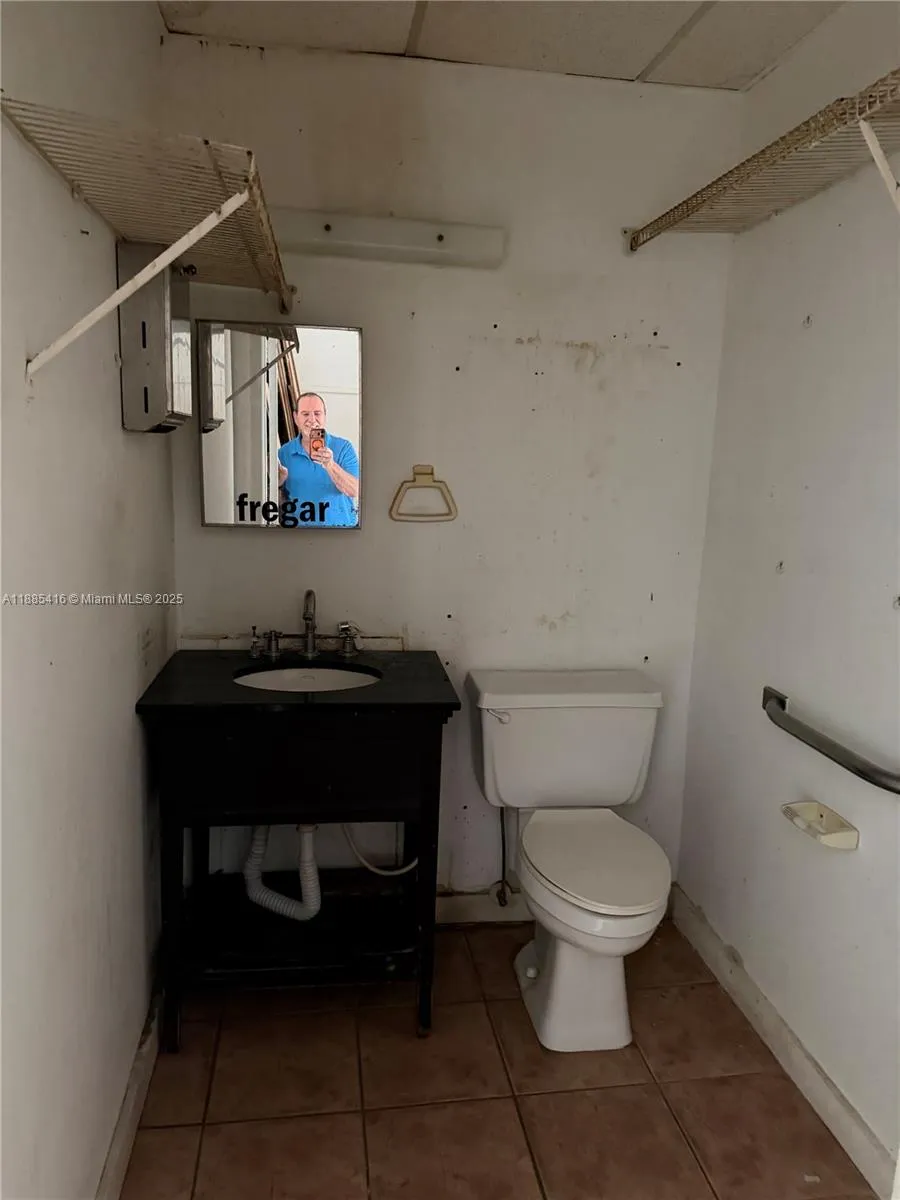 11339 W Flagler St, Sweetwater, Florida 33174, Sweetwater, Florida 33174, ,Commercial Lease,For Rent,11339 W Flagler St, Sweetwater, Florida 33174,A11885416