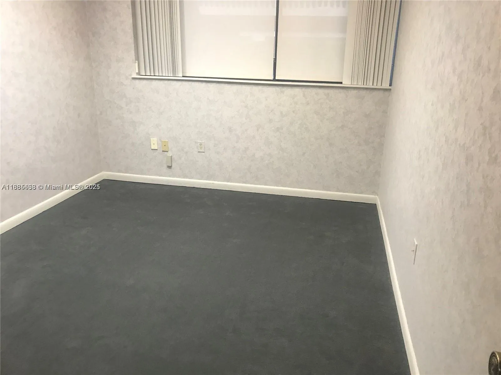 6701 Sunset Dr 104, South Miami, Florida 33143, South Miami, Florida 33143, ,Commercial Lease,For Rent,6701 Sunset Dr 104, South Miami, Florida 33143,A11885638