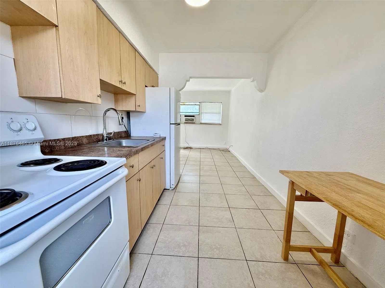 715 Sw 10th St 2, Dania Beach, Florida 33004, Dania Beach, Florida 33004, 2 Bedrooms Bedrooms, ,1 BathroomBathrooms,Residential Lease,For Rent,715 Sw 10th St 2, Dania Beach, Florida 33004,A11876461