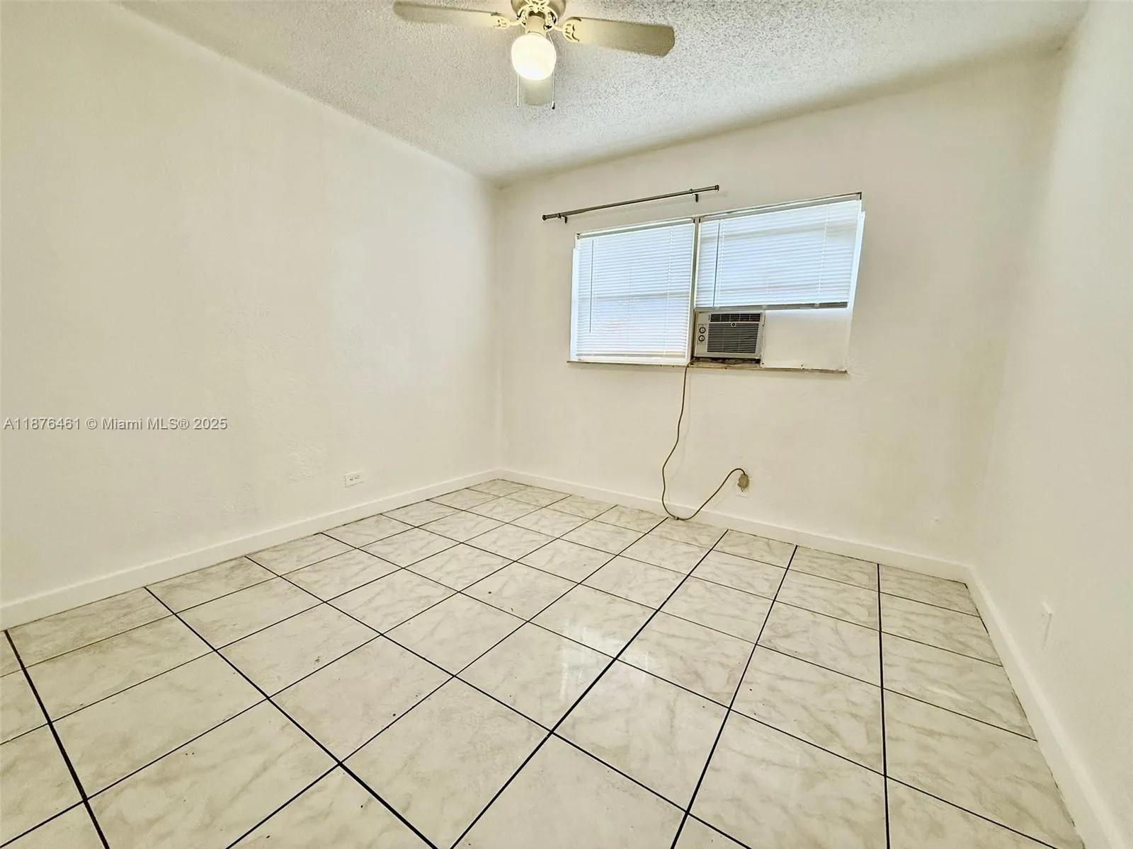 715 Sw 10th St 2, Dania Beach, Florida 33004, Dania Beach, Florida 33004, 2 Bedrooms Bedrooms, ,1 BathroomBathrooms,Residential Lease,For Rent,715 Sw 10th St 2, Dania Beach, Florida 33004,A11876461