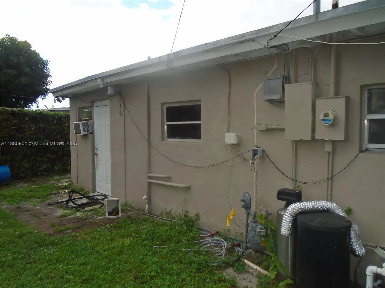 6791 Hope St, Hollywood, Florida 33024, Hollywood, Florida 33024, 4 Bedrooms Bedrooms, ,3 BathroomsBathrooms,Residential,For Sale,6791 Hope St, Hollywood, Florida 33024,A11885901