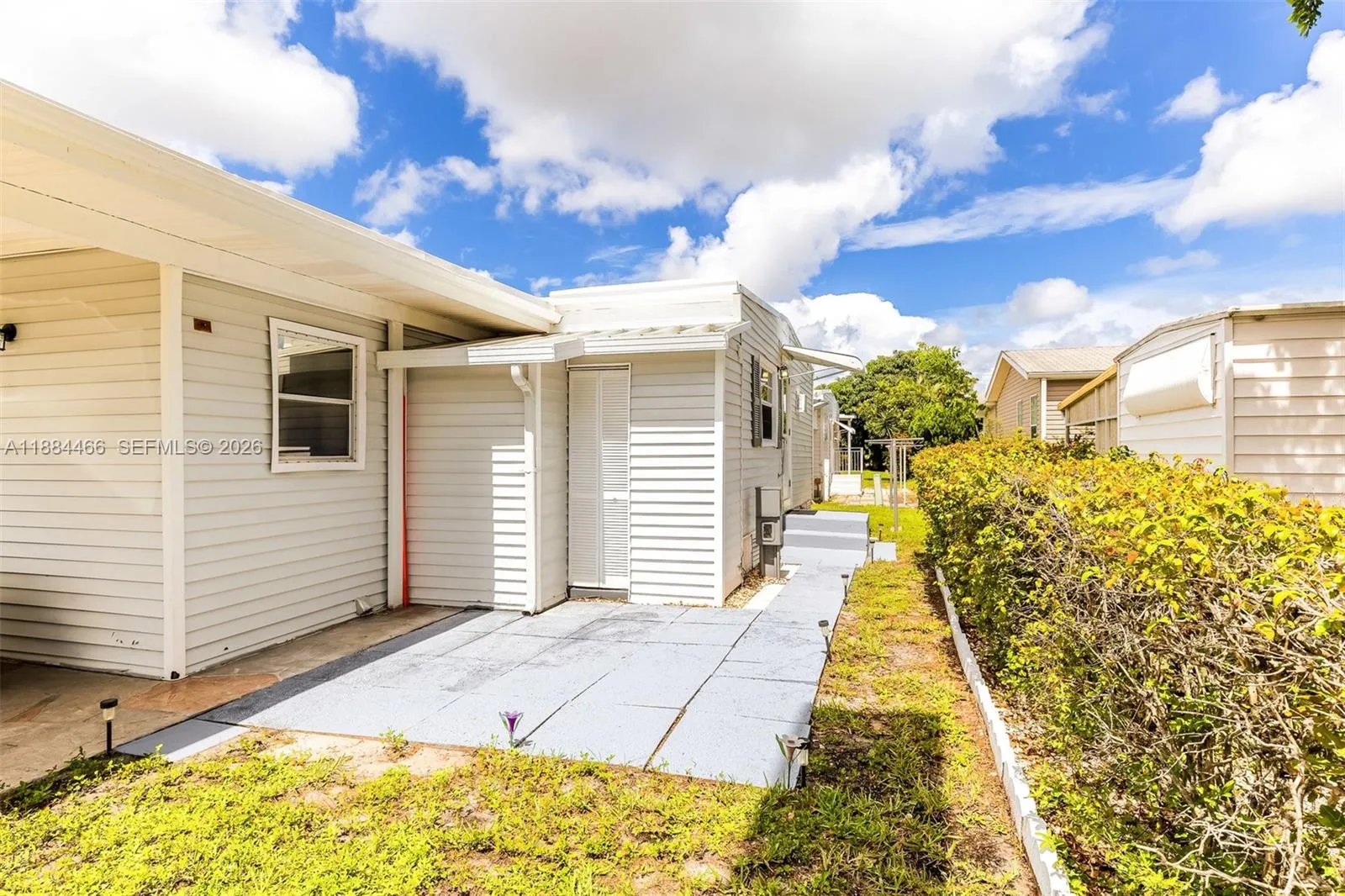 5720 Lakeshore Dr, Dania Beach, Florida 33312, Dania Beach, Florida 33312, 2 Bedrooms Bedrooms, ,2 BathroomsBathrooms,Residential,For Sale,5720 Lakeshore Dr, Dania Beach, Florida 33312,A11884466