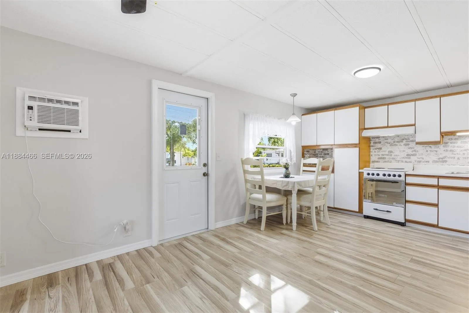 Guest/In-Law suite has its own entrance door in back and own parking space on side.