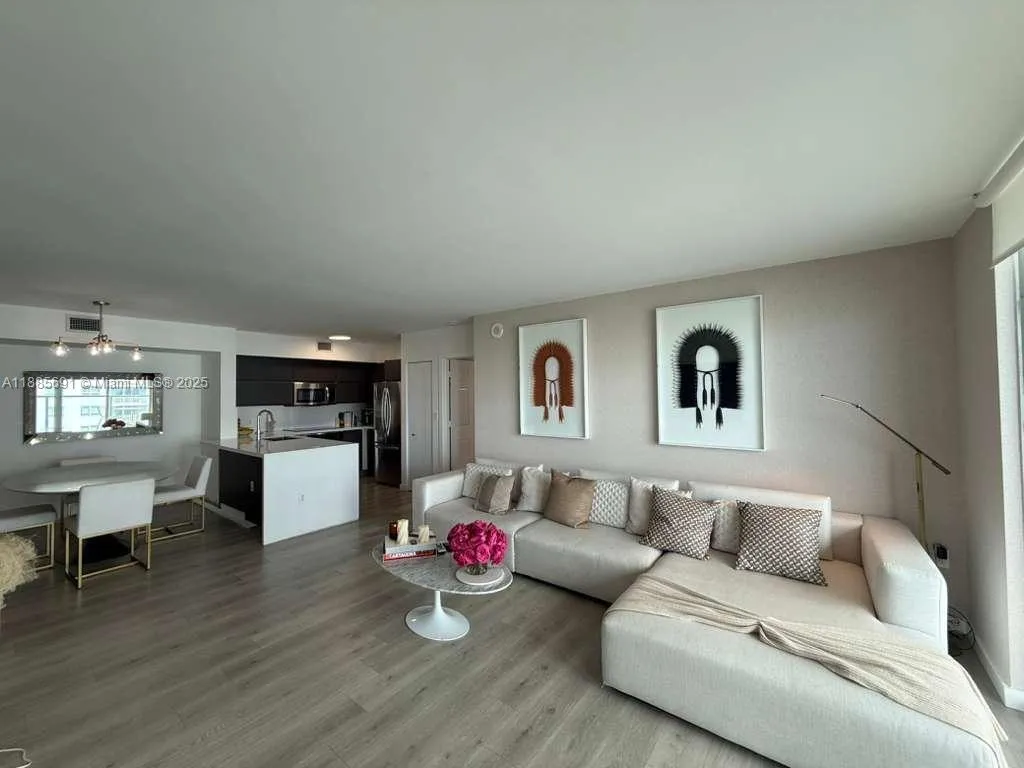 Miami, Florida 33131, Miami, Florida 33131, 2 Bedrooms Bedrooms, ,2 BathroomsBathrooms,Residential,For Sale, Miami, Florida 33131,A11885691