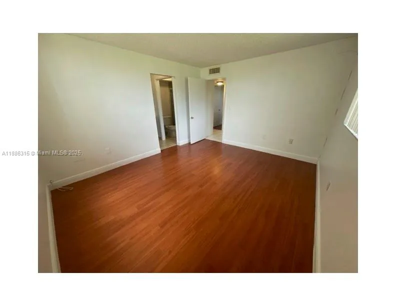 10845 Sw 112th Ave 109, Miami, Florida 33176, Miami, Florida 33176, 2 Bedrooms Bedrooms, ,2 BathroomsBathrooms,Residential Lease,For Rent,10845 Sw 112th Ave 109, Miami, Florida 33176,A11886315