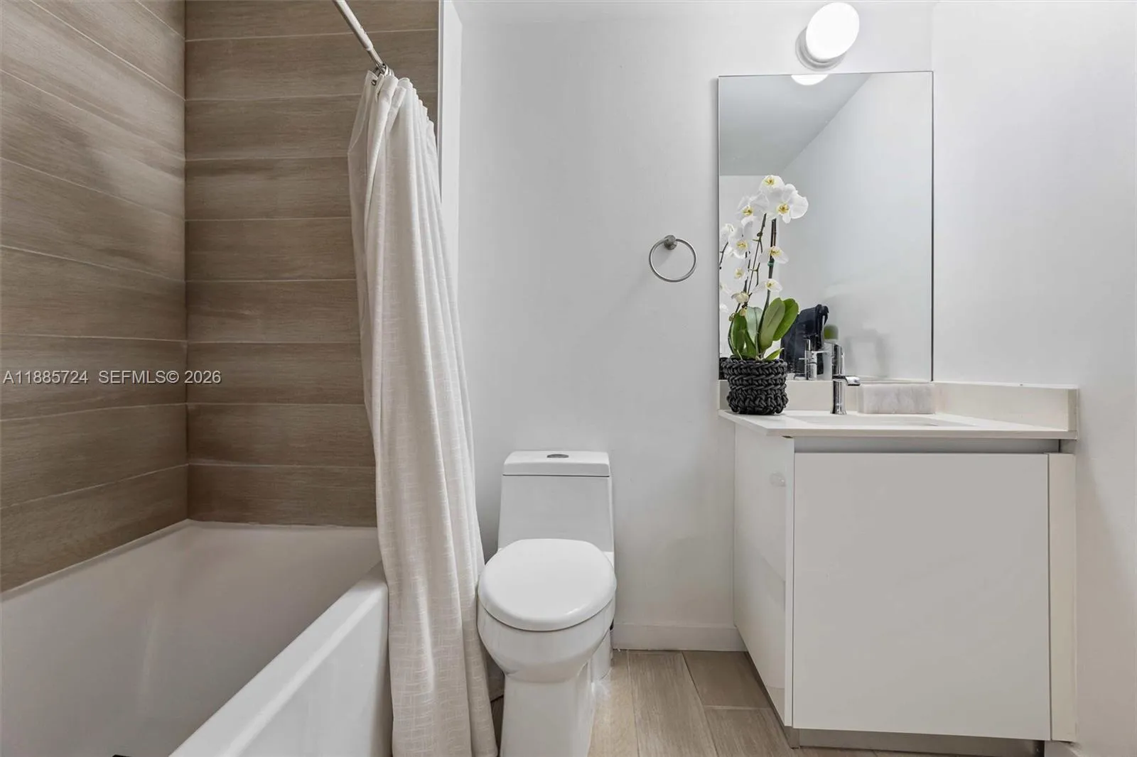 1600 Sw 1st Ave 704, Miami, Florida 33129, Miami, Florida 33129, 1 Bedroom Bedrooms, ,1 BathroomBathrooms,Residential,For Sale,1600 Sw 1st Ave 704, Miami, Florida 33129,A11885724