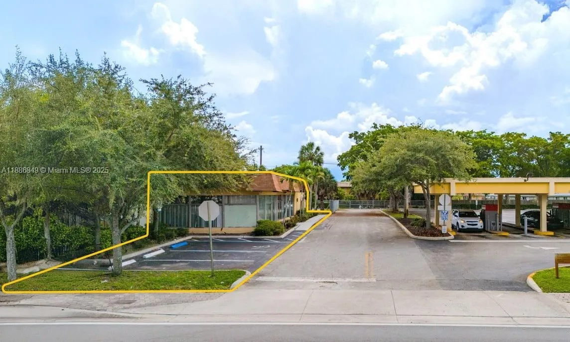 3740 W Broward Blvd, Plantation, Florida 33312, Plantation, Florida 33312, ,Commercial Sale,For Sale,3740 W Broward Blvd, Plantation, Florida 33312,A11886849