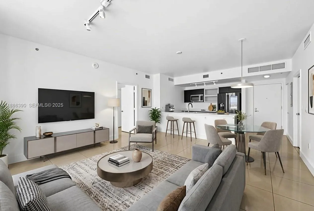 90 Sw 3rd St 3305, Miami, Florida 33130, Miami, Florida 33130, 2 Bedrooms Bedrooms, ,2 BathroomsBathrooms,Residential,For Sale,90 Sw 3rd St 3305, Miami, Florida 33130,A11886390