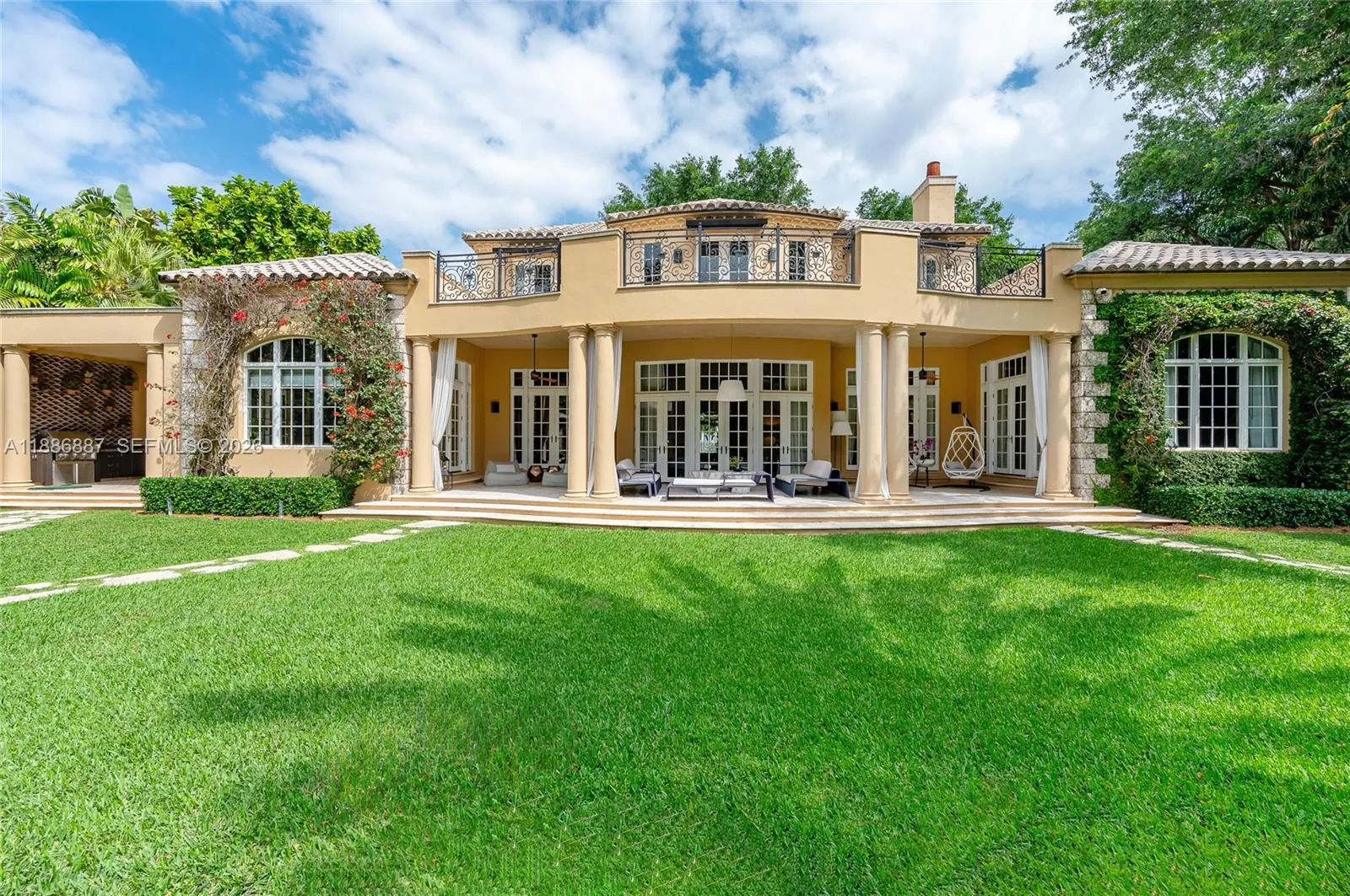 4790 Sw 78th St, Miami, Florida 33143, Miami, Florida 33143, 6 Bedrooms Bedrooms, ,6 BathroomsBathrooms,Residential,For Sale,4790 Sw 78th St, Miami, Florida 33143,A11886887