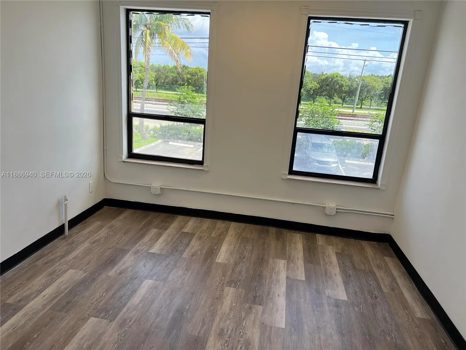 2001 N Dixie Hwy, Pompano Beach, Florida 33060, Pompano Beach, Florida 33060, ,Commercial Lease,For Rent,2001 N Dixie Hwy, Pompano Beach, Florida 33060,A11886940