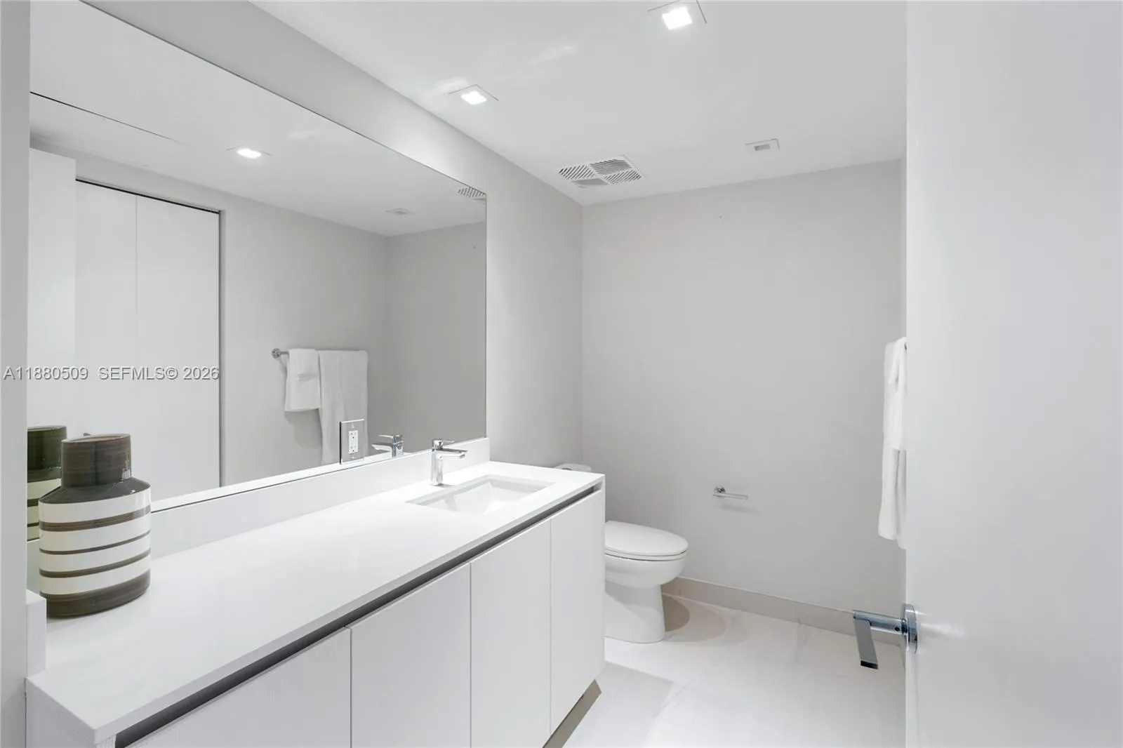 1116 N Ocean Blvd 1404, Pompano Beach, Florida 330, Pompano Beach, Florida 33062, 3 Bedrooms Bedrooms, ,3 BathroomsBathrooms,Residential,For Sale,1116 N Ocean Blvd 1404, Pompano Beach, Florida 330,A11880509
