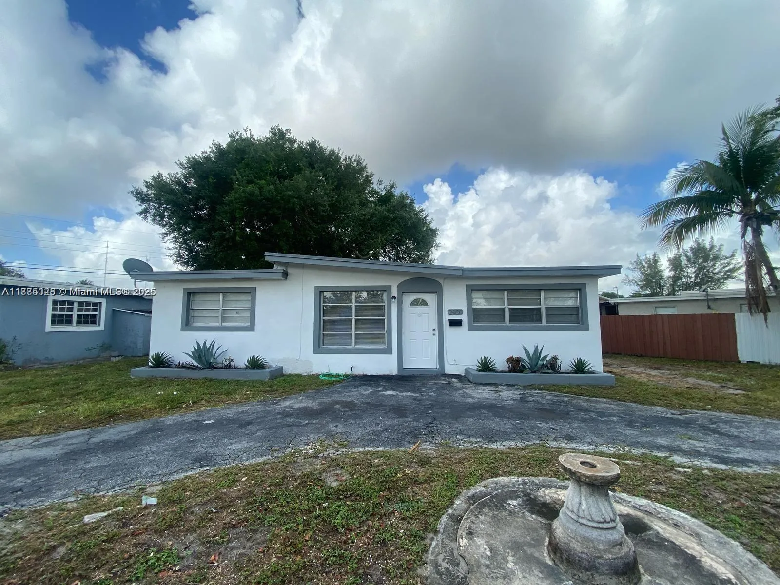 West Park, Florida 33023, 3 Bedrooms Bedrooms, ,2 BathroomsBathrooms,Residential,For Sale,A11885028