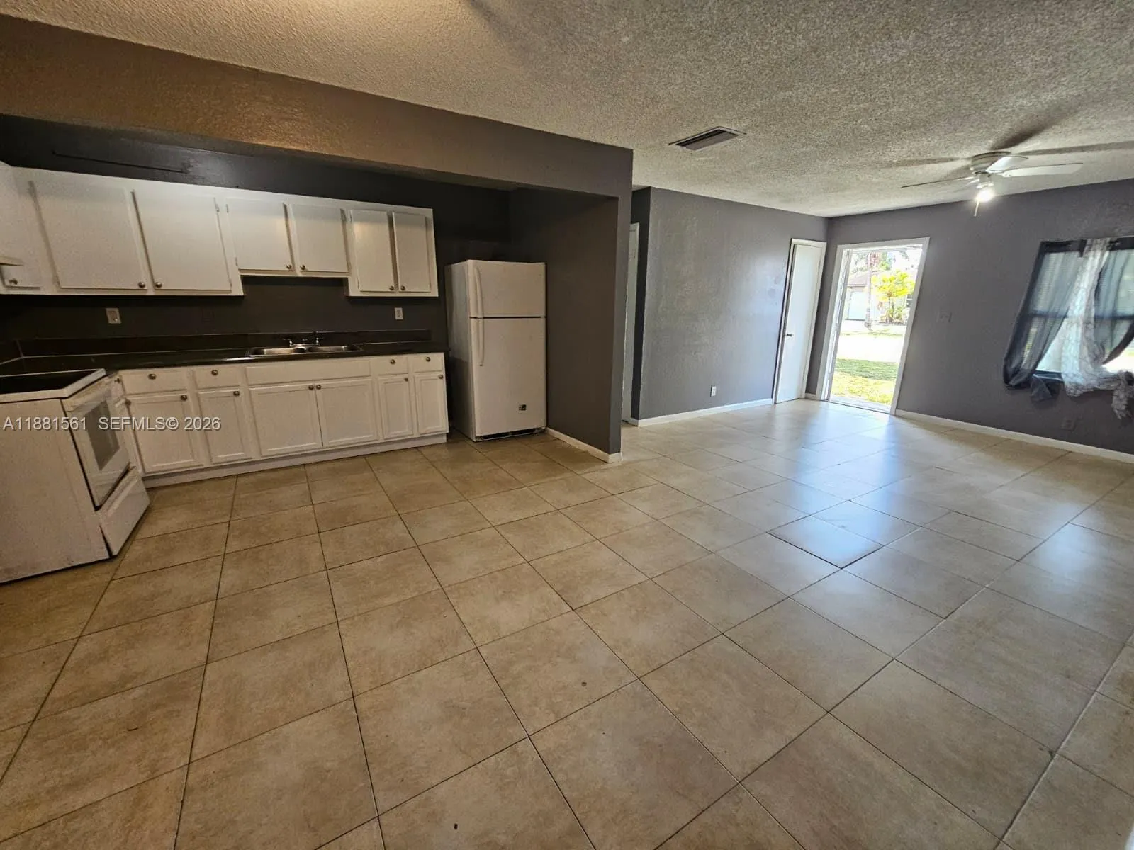 325 Sw 80th Ter, North Lauderdale, Florida 33068, North Lauderdale, Florida 33068, 4 Bedrooms Bedrooms, ,2 BathroomsBathrooms,Residential,For Sale,325 Sw 80th Ter, North Lauderdale, Florida 33068,A11881561