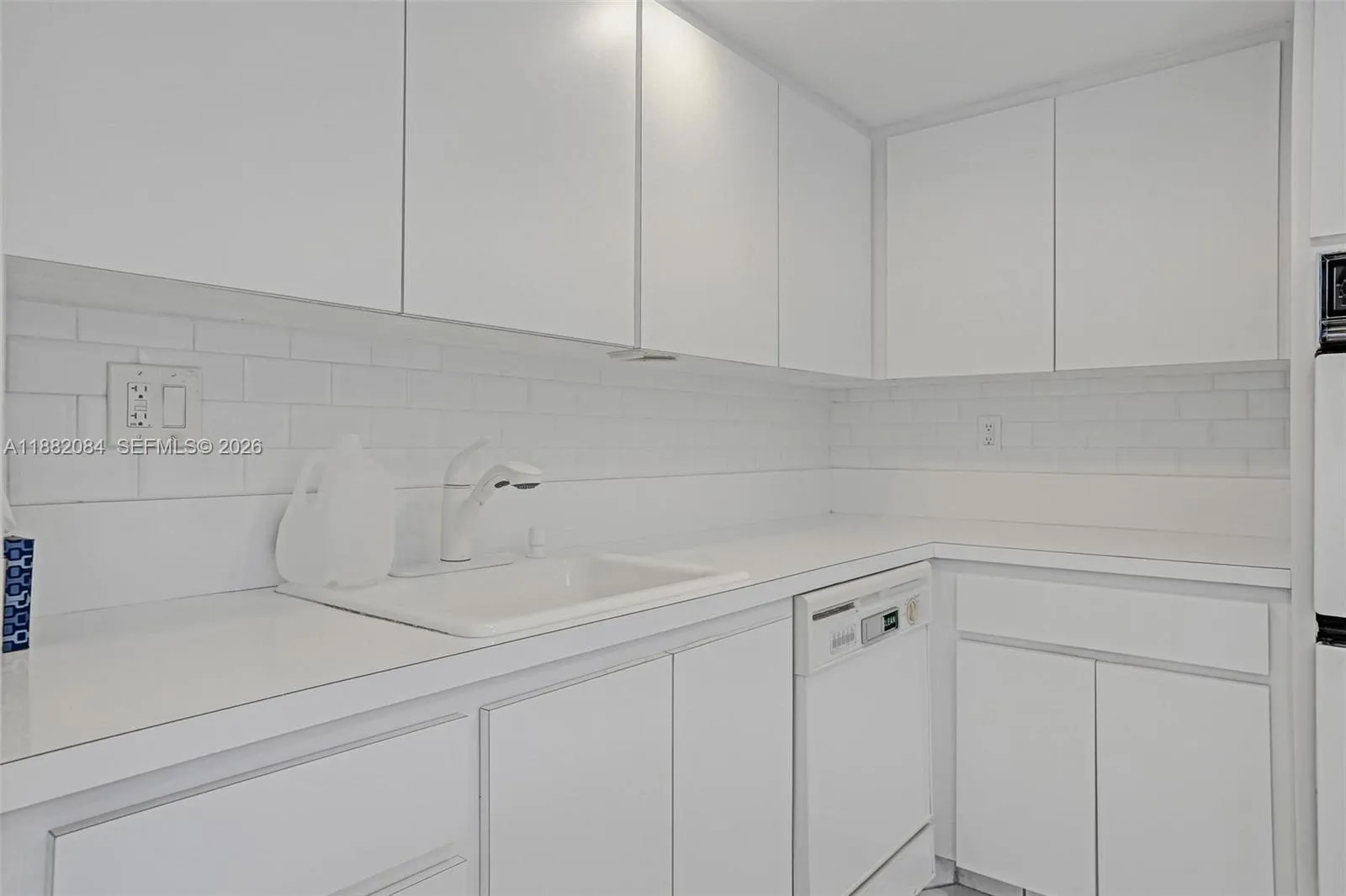 2220 Ne 11th St, Hallandale Beach, Florida 33009, Hallandale Beach, Florida 33009, 2 Bedrooms Bedrooms, ,2 BathroomsBathrooms,Residential,For Sale,2220 Ne 11th St, Hallandale Beach, Florida 33009,A11882084