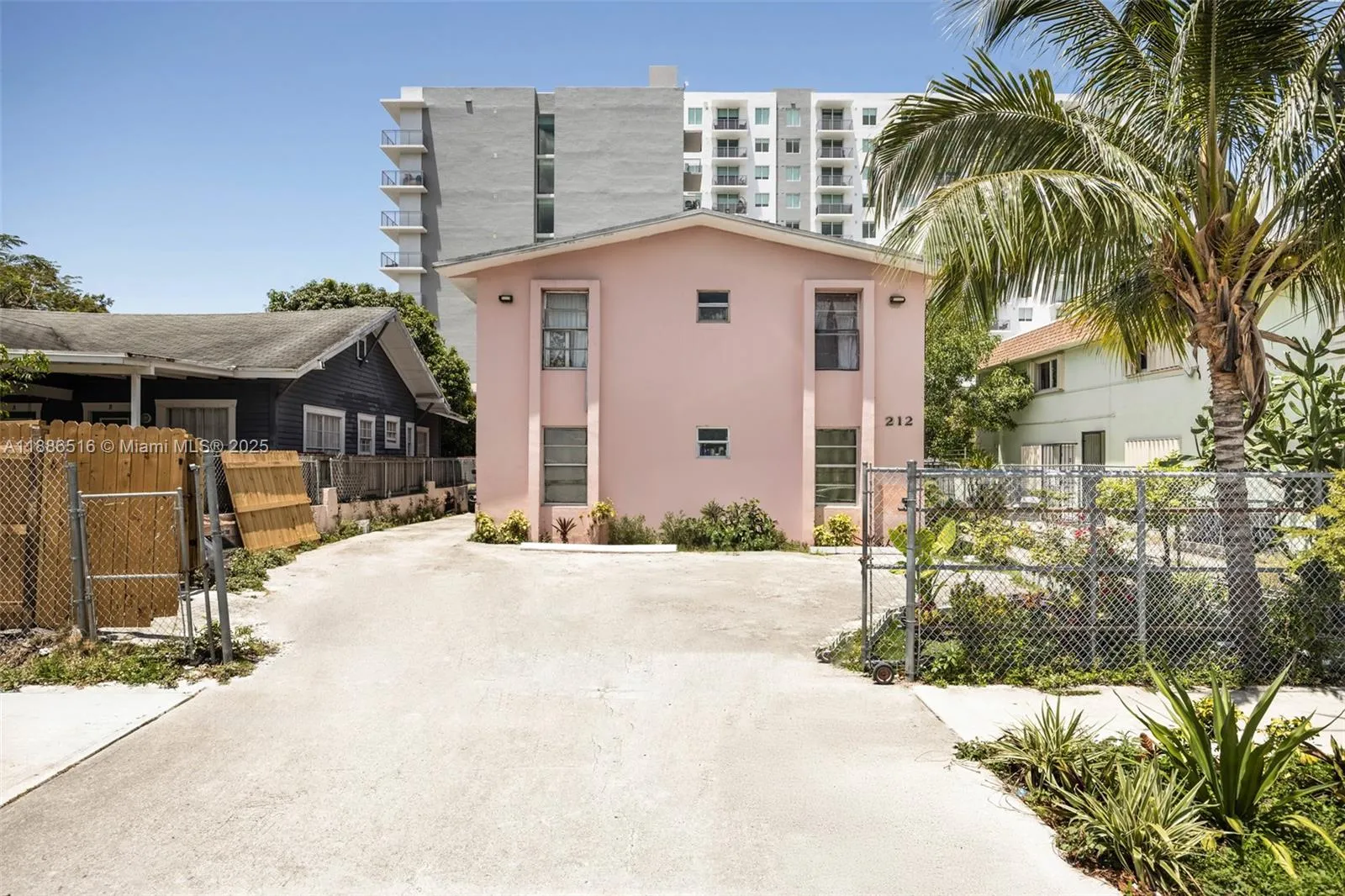212 Nw 7th Ave, Miami, Florida 33128, Miami, Florida 33128, ,Residential Income,For Sale,212 Nw 7th Ave, Miami, Florida 33128,A11886516