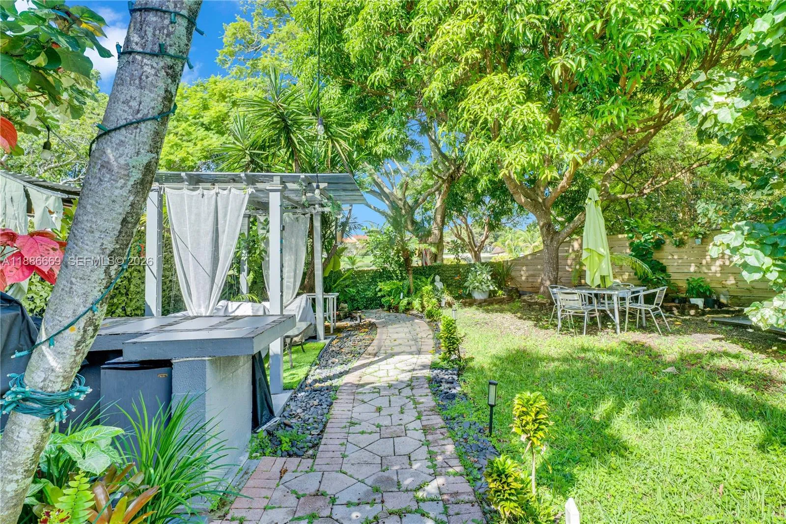 11126 Sw 148th Pl, Miami, Florida 33196, Miami, Florida 33196, 5 Bedrooms Bedrooms, ,3 BathroomsBathrooms,Residential,For Sale,11126 Sw 148th Pl, Miami, Florida 33196,A11886669