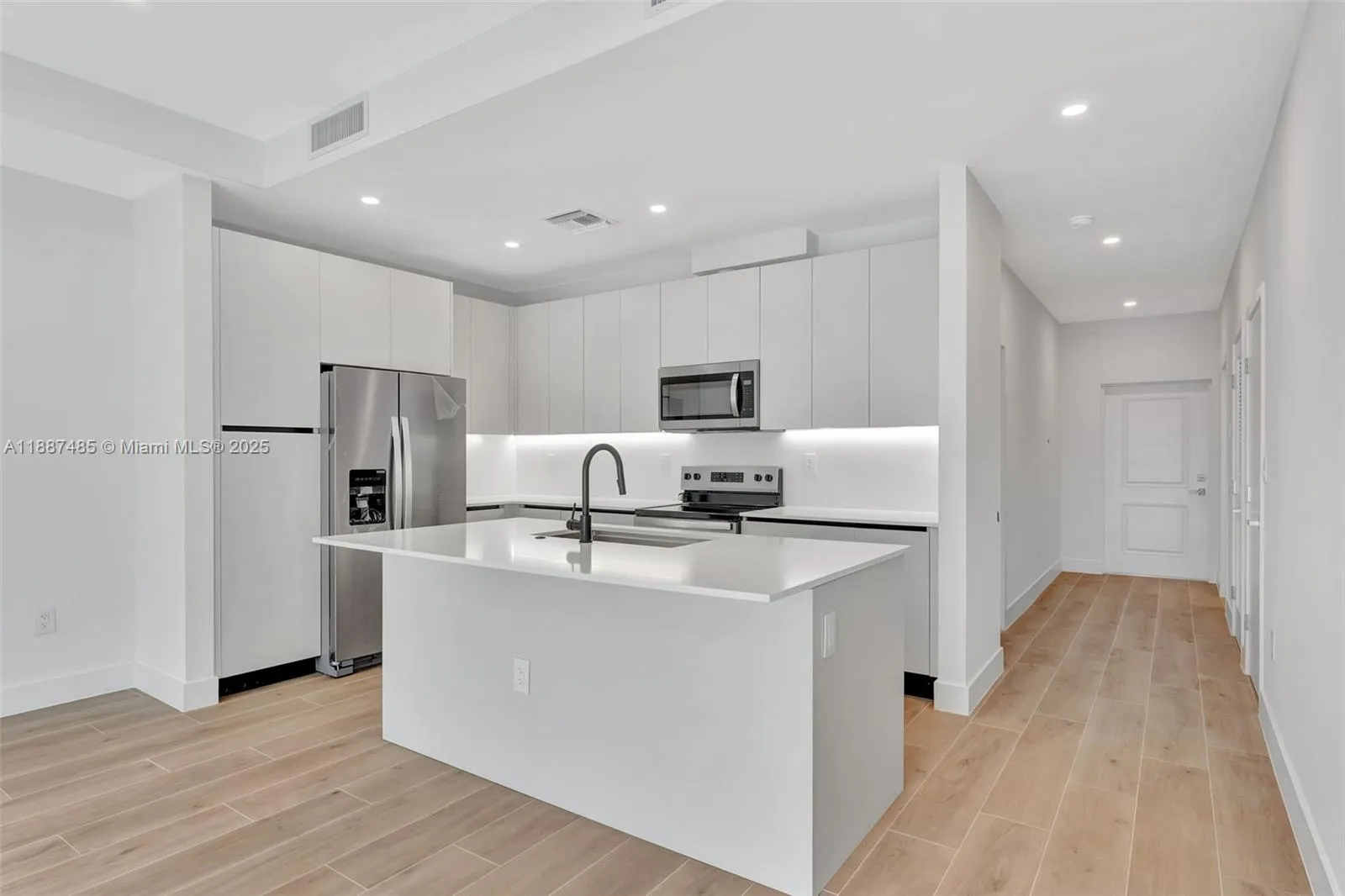 1559 Nw 94th Way 08, Coral Springs, Florida 33071, Coral Springs, Florida 33071, 3 Bedrooms Bedrooms, ,2 BathroomsBathrooms,Residential,For Sale,1559 Nw 94th Way 08, Coral Springs, Florida 33071,A11887485