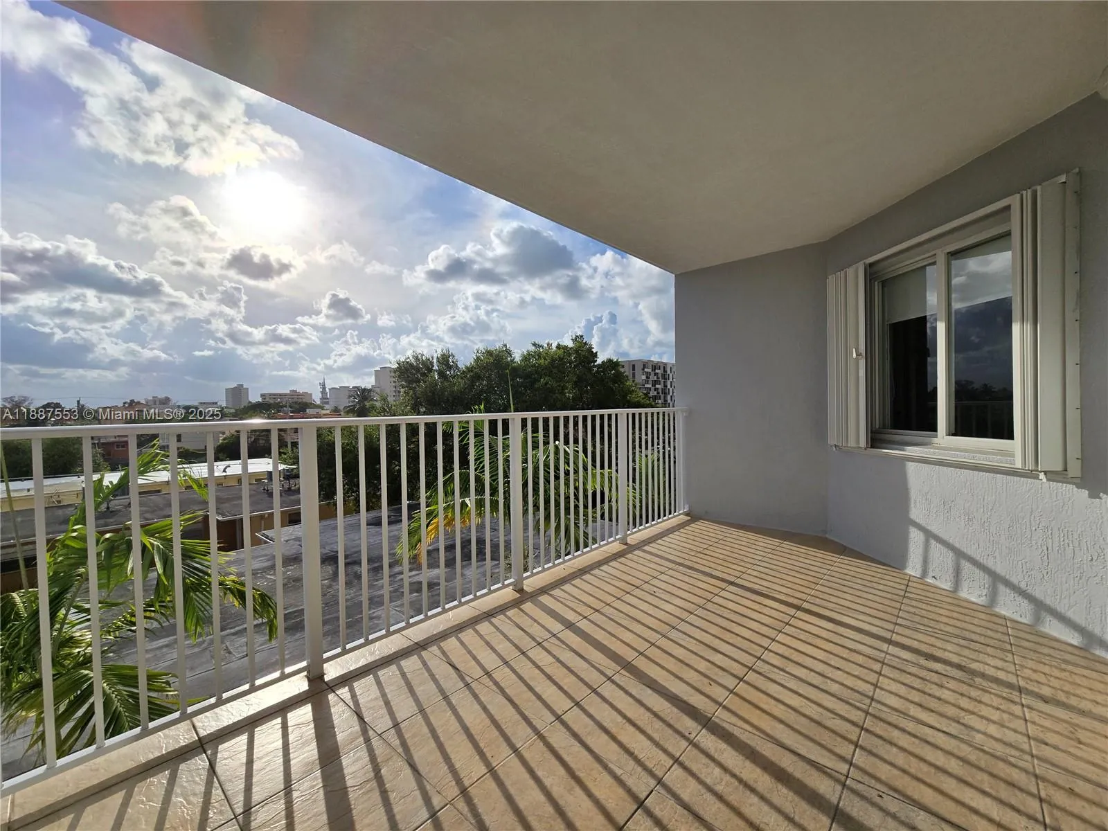 637 Sw 3rd St 404, Miami, Florida 33130, Miami, Florida 33130, 2 Bedrooms Bedrooms, ,2 BathroomsBathrooms,Residential Lease,For Rent,637 Sw 3rd St 404, Miami, Florida 33130,A11887553