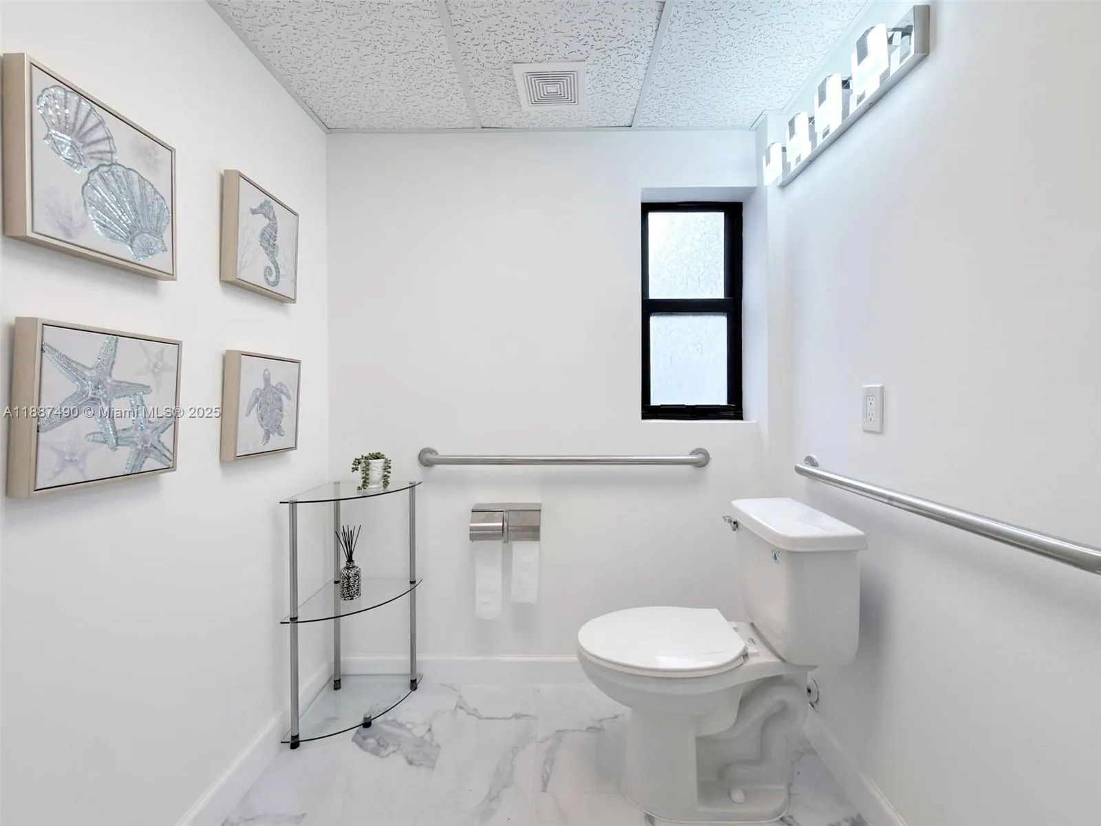 218 Commercial Blvd # 108, Lauderdale By The Sea, Lauderdale By The Sea, Florida 33308, ,Business Opportunity,For Sale,218 Commercial Blvd # 108, Lauderdale By The Sea, ,A11887490