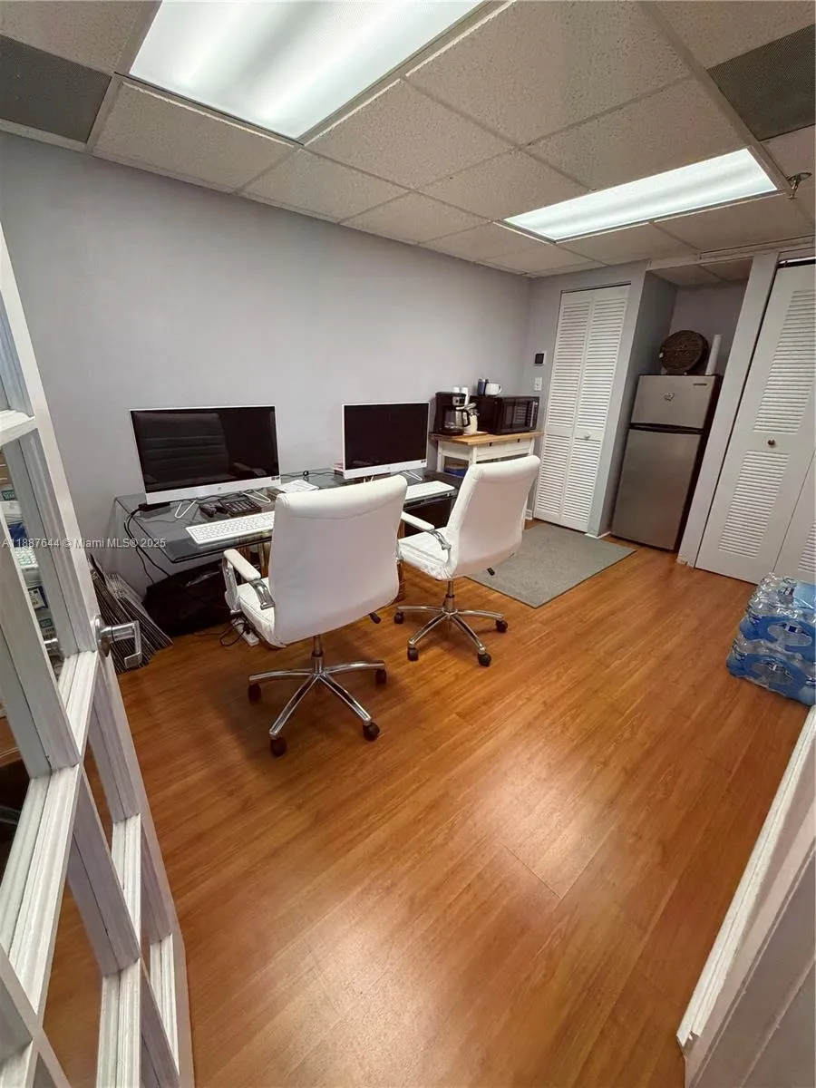 4011 W Flagler St 404, Miami, Florida 33134, Miami, Florida 33134, ,Commercial Lease,For Rent,4011 W Flagler St 404, Miami, Florida 33134,A11887644