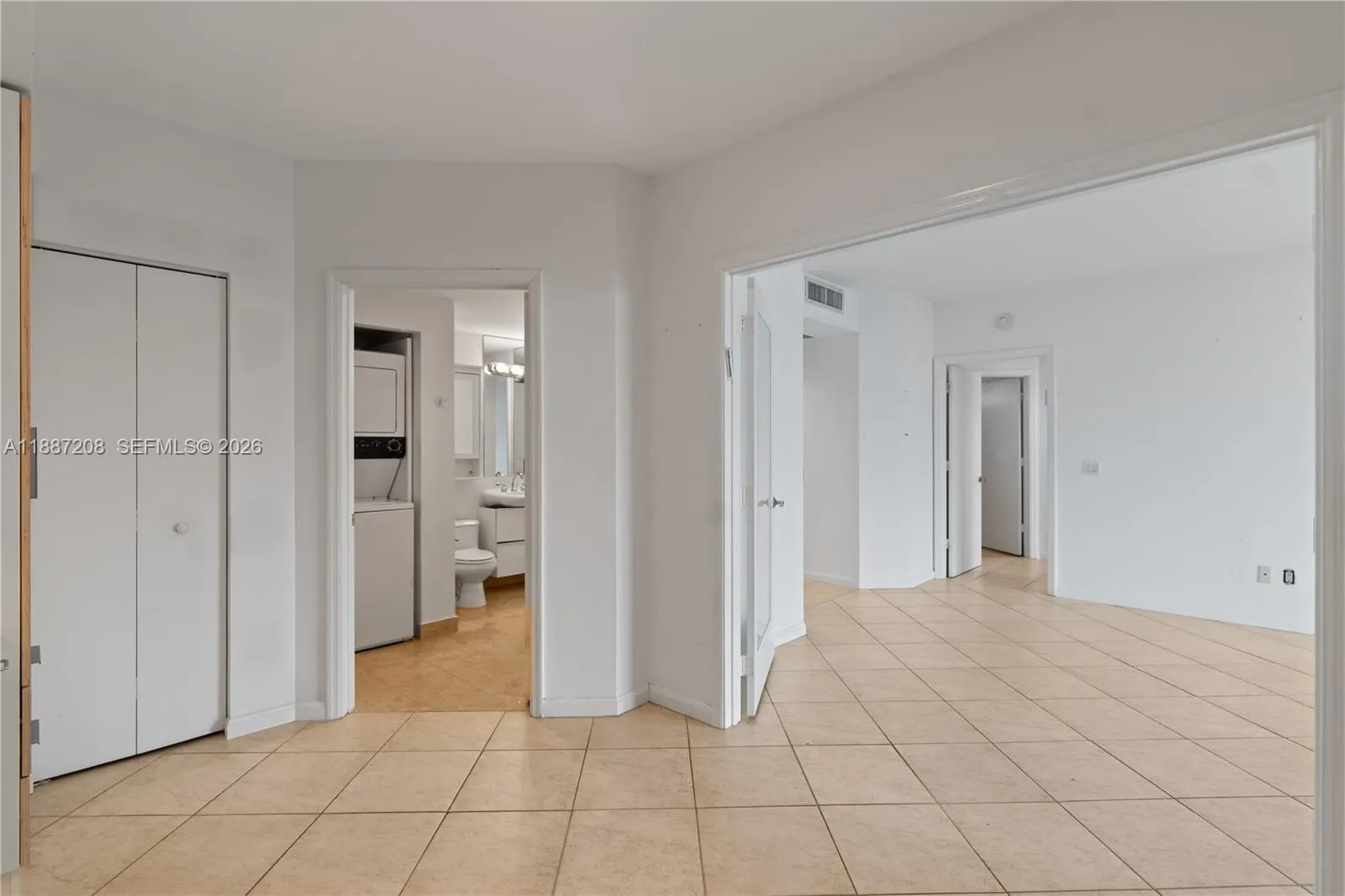 4779 Collins Ave 506, Miami Beach, Florida 33140, Miami Beach, Florida 33140, 1 Bedroom Bedrooms, ,2 BathroomsBathrooms,Residential,For Sale,4779 Collins Ave 506, Miami Beach, Florida 33140,A11887208