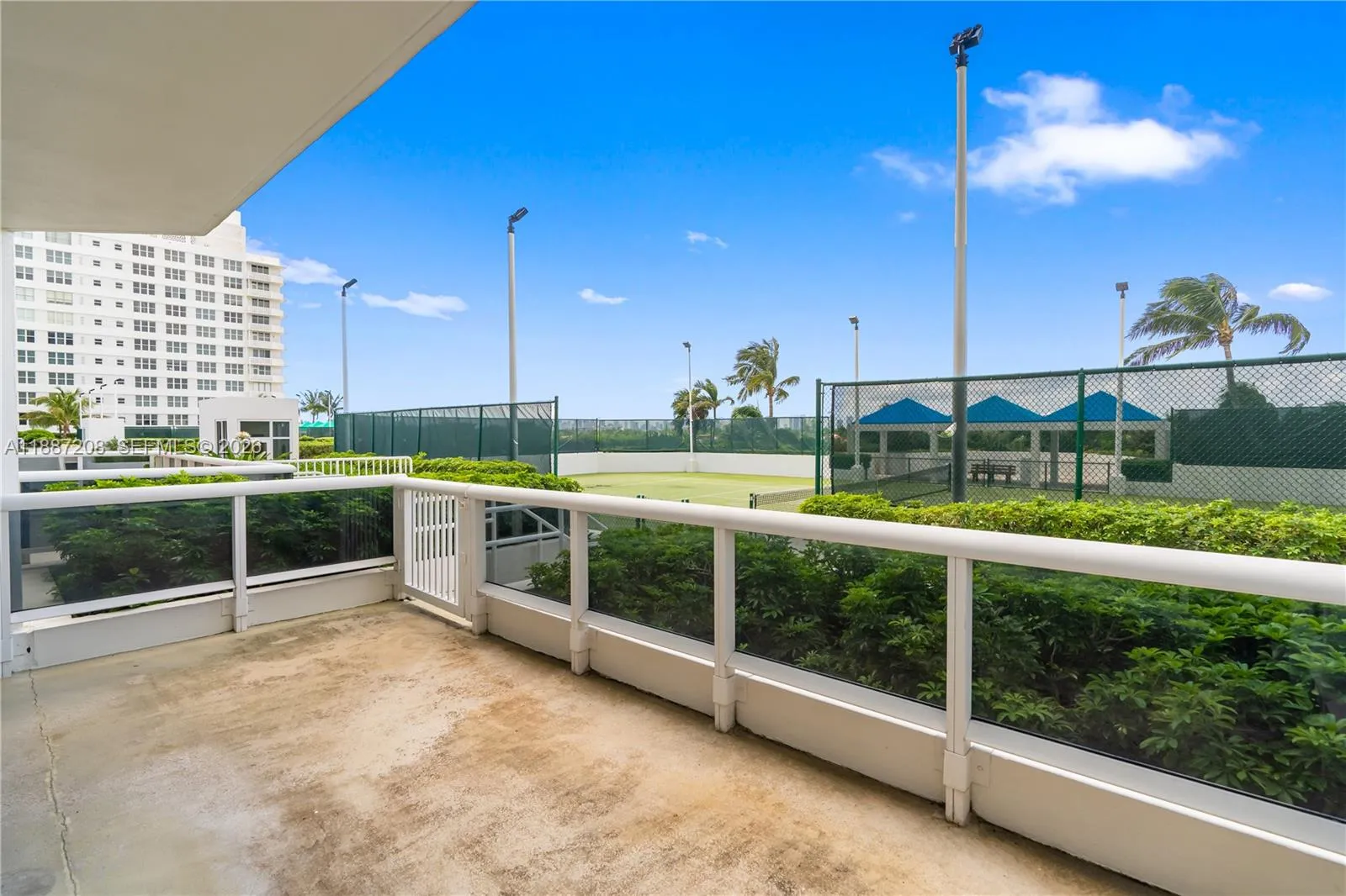 4779 Collins Ave 506, Miami Beach, Florida 33140, Miami Beach, Florida 33140, 1 Bedroom Bedrooms, ,2 BathroomsBathrooms,Residential,For Sale,4779 Collins Ave 506, Miami Beach, Florida 33140,A11887208