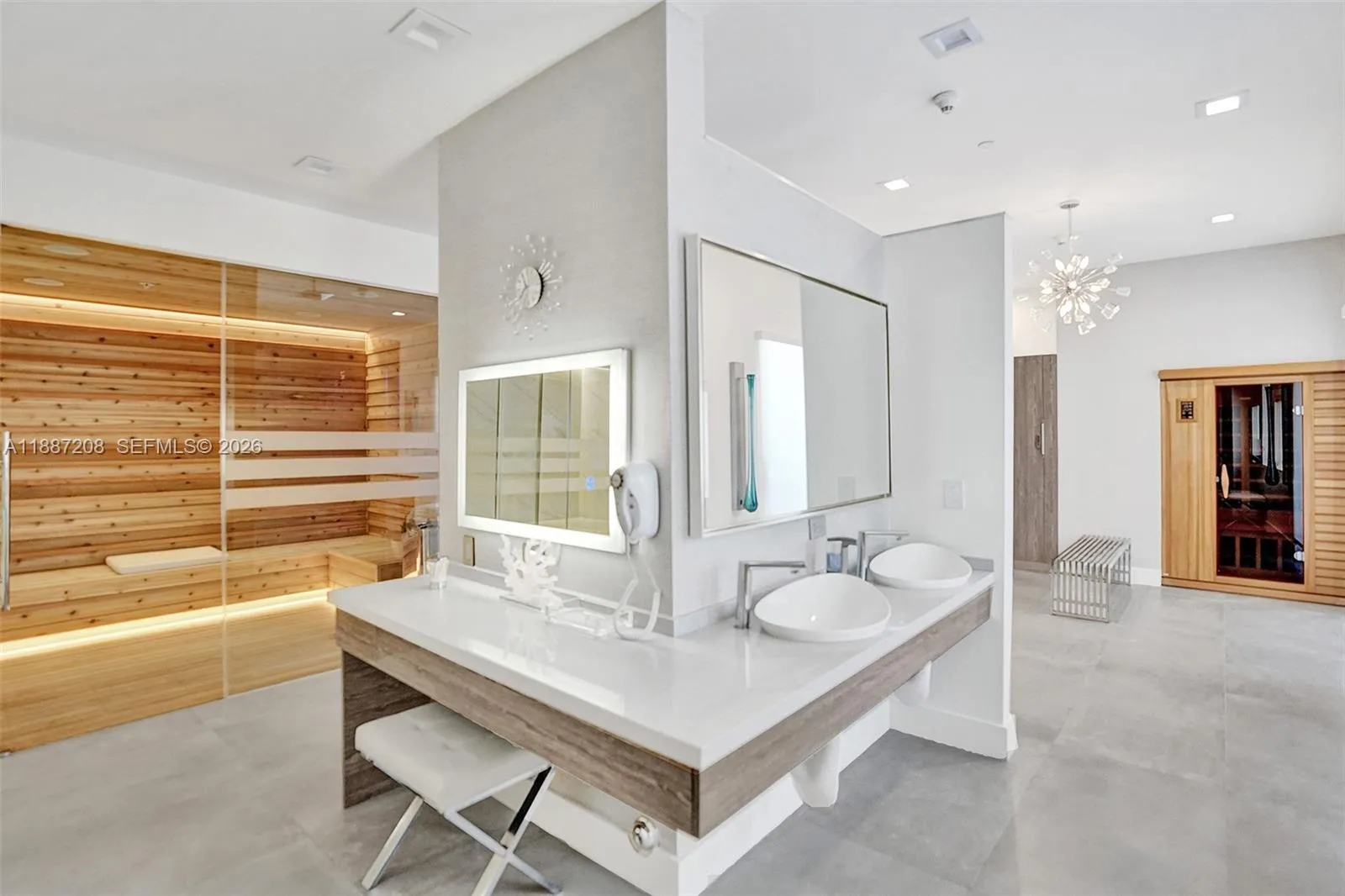 4779 Collins Ave 506, Miami Beach, Florida 33140, Miami Beach, Florida 33140, 1 Bedroom Bedrooms, ,2 BathroomsBathrooms,Residential,For Sale,4779 Collins Ave 506, Miami Beach, Florida 33140,A11887208