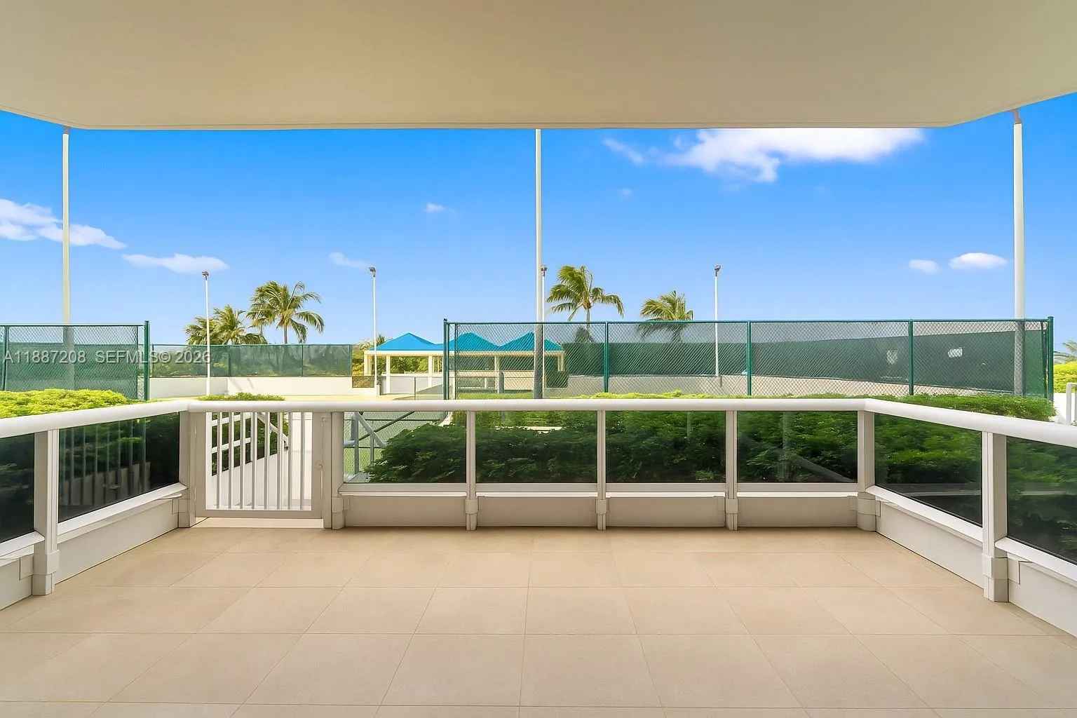 4779 Collins Ave 506, Miami Beach, Florida 33140, Miami Beach, Florida 33140, 1 Bedroom Bedrooms, ,2 BathroomsBathrooms,Residential,For Sale,4779 Collins Ave 506, Miami Beach, Florida 33140,A11887208