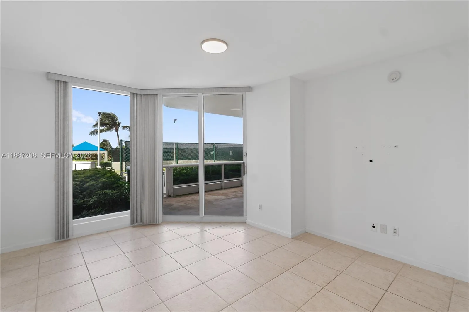 4779 Collins Ave 506, Miami Beach, Florida 33140, Miami Beach, Florida 33140, 1 Bedroom Bedrooms, ,2 BathroomsBathrooms,Residential,For Sale,4779 Collins Ave 506, Miami Beach, Florida 33140,A11887208