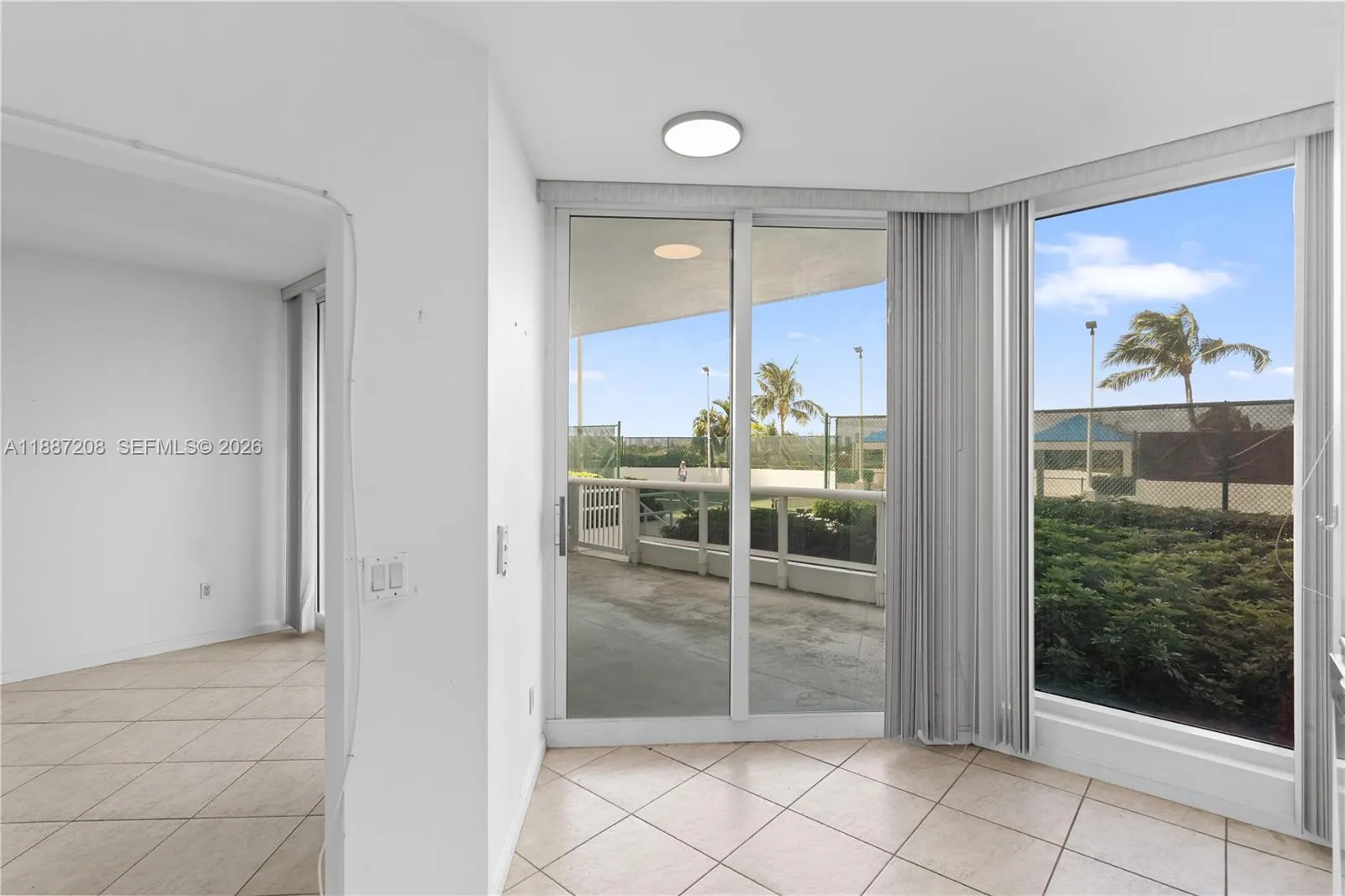 4779 Collins Ave 506, Miami Beach, Florida 33140, Miami Beach, Florida 33140, 1 Bedroom Bedrooms, ,2 BathroomsBathrooms,Residential,For Sale,4779 Collins Ave 506, Miami Beach, Florida 33140,A11887208