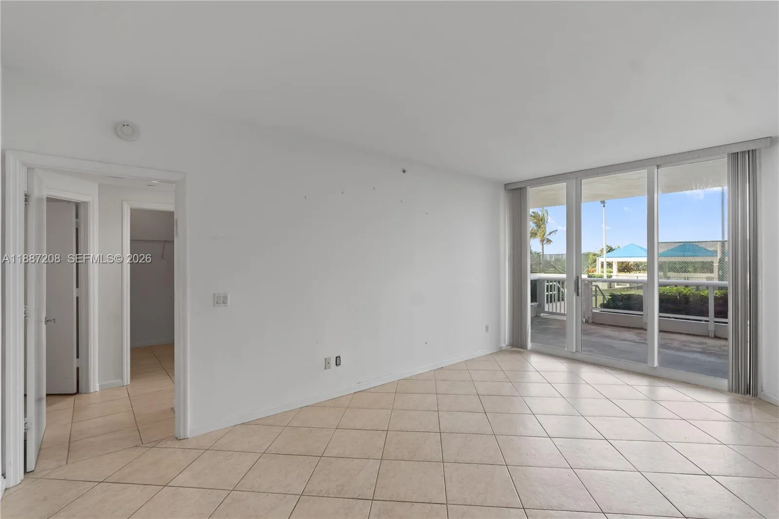 4779 Collins Ave 506, Miami Beach, Florida 33140, Miami Beach, Florida 33140, 1 Bedroom Bedrooms, ,2 BathroomsBathrooms,Residential,For Sale,4779 Collins Ave 506, Miami Beach, Florida 33140,A11887208
