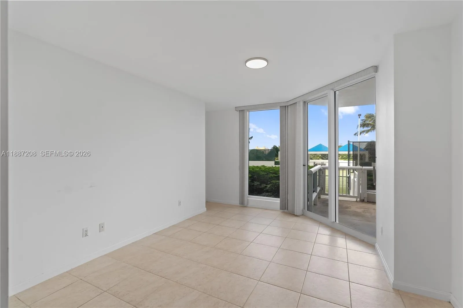 4779 Collins Ave 506, Miami Beach, Florida 33140, Miami Beach, Florida 33140, 1 Bedroom Bedrooms, ,2 BathroomsBathrooms,Residential,For Sale,4779 Collins Ave 506, Miami Beach, Florida 33140,A11887208