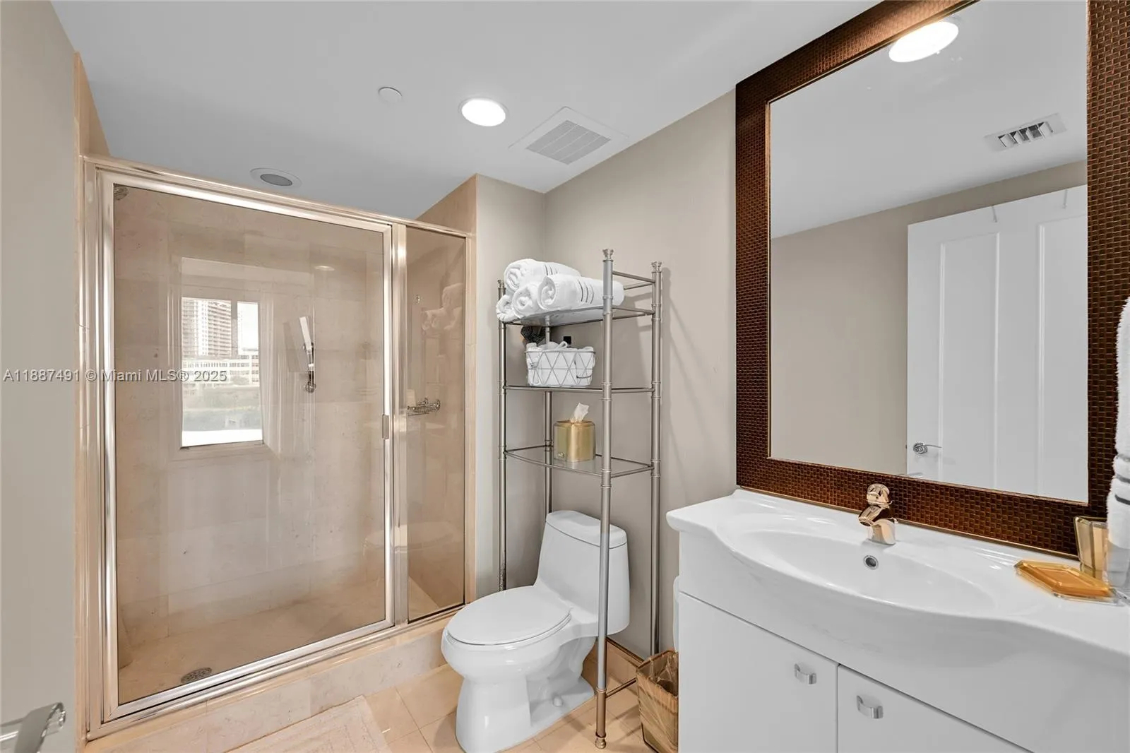 1850 S Ocean Dr 1507, Hallandale Beach, Florida 33, Hallandale Beach, Florida 33009, 3 Bedrooms Bedrooms, ,3 BathroomsBathrooms,Residential,For Sale,1850 S Ocean Dr 1507, Hallandale Beach, Florida 33,A11887491