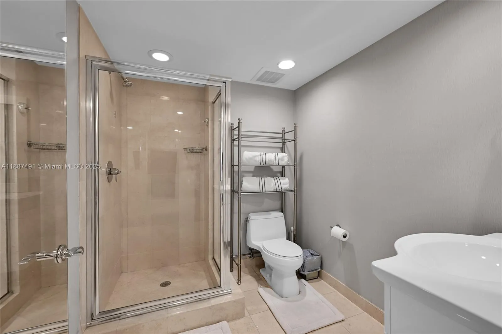 1850 S Ocean Dr 1507, Hallandale Beach, Florida 33, Hallandale Beach, Florida 33009, 3 Bedrooms Bedrooms, ,3 BathroomsBathrooms,Residential,For Sale,1850 S Ocean Dr 1507, Hallandale Beach, Florida 33,A11887491