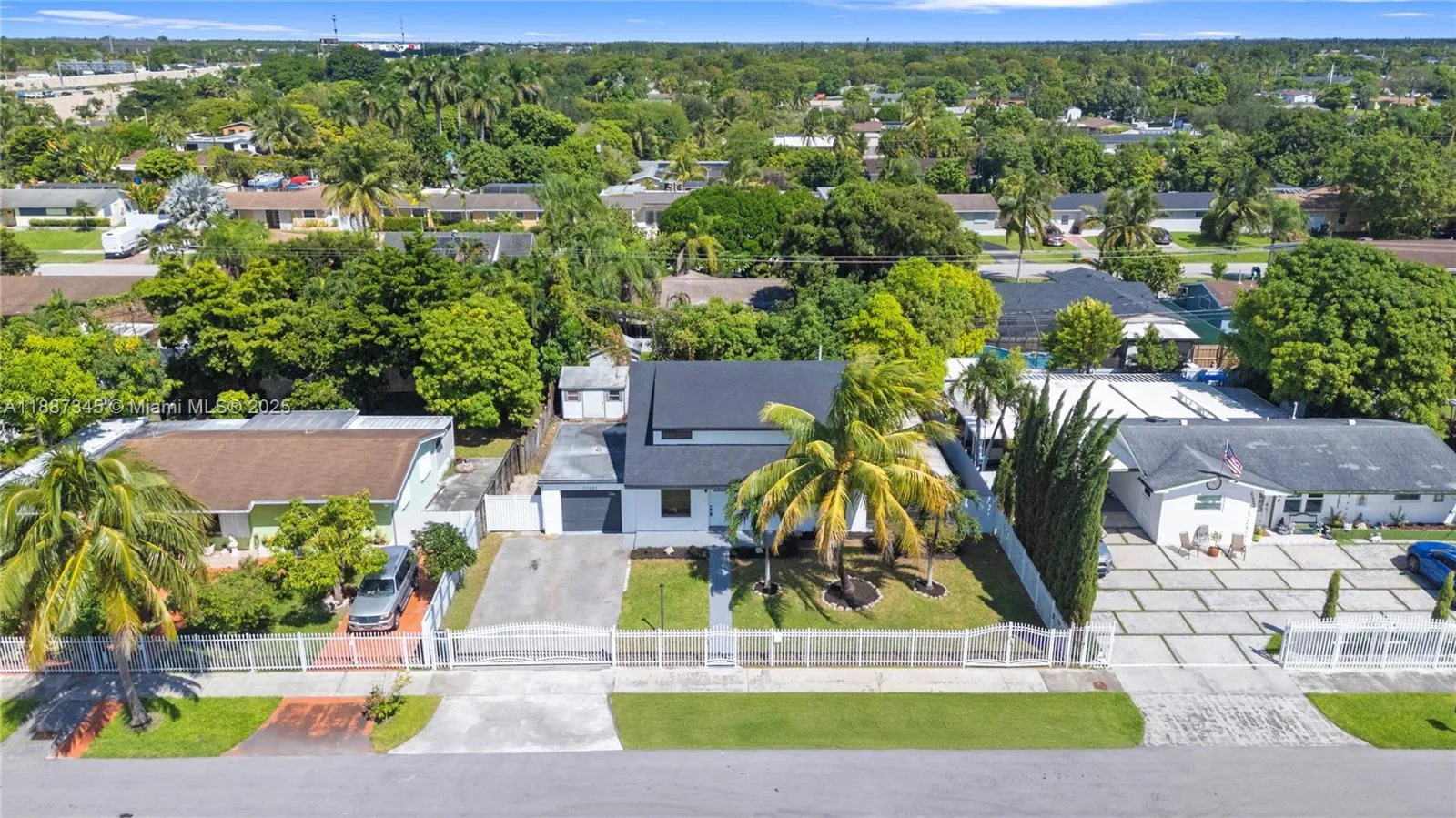 11301 Sw 177th St, Miami, Florida 33157, Miami, Florida 33157, 4 Bedrooms Bedrooms, ,2 BathroomsBathrooms,Residential,For Sale,11301 Sw 177th St, Miami, Florida 33157,A11887345