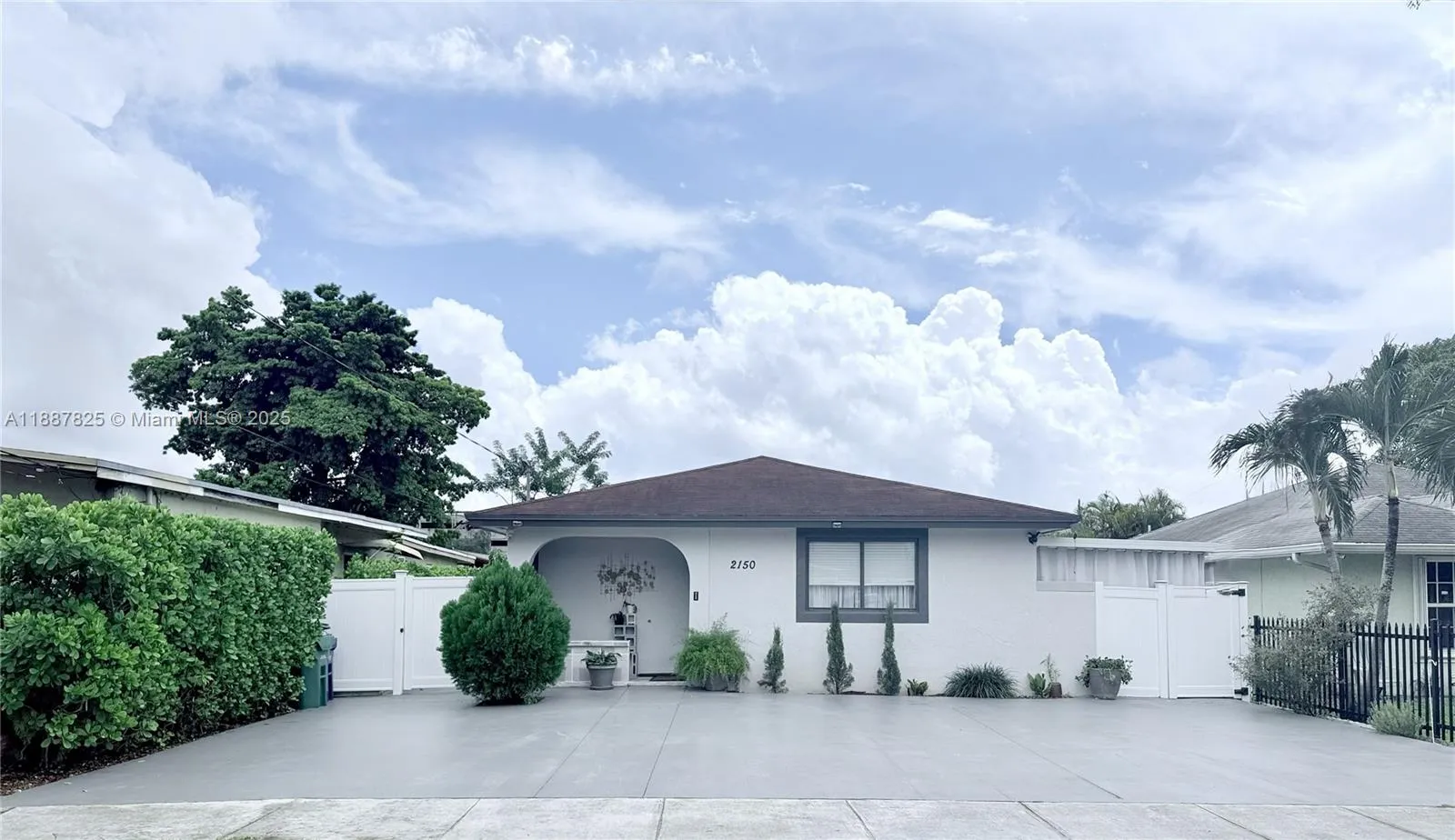 2150 Nw 43rd St, Miami, Florida 33142, Miami, Florida 33142, 3 Bedrooms Bedrooms, 1 Room Rooms,2 BathroomsBathrooms,Residential,For Sale,2150 Nw 43rd St, Miami, Florida 33142,A11887825