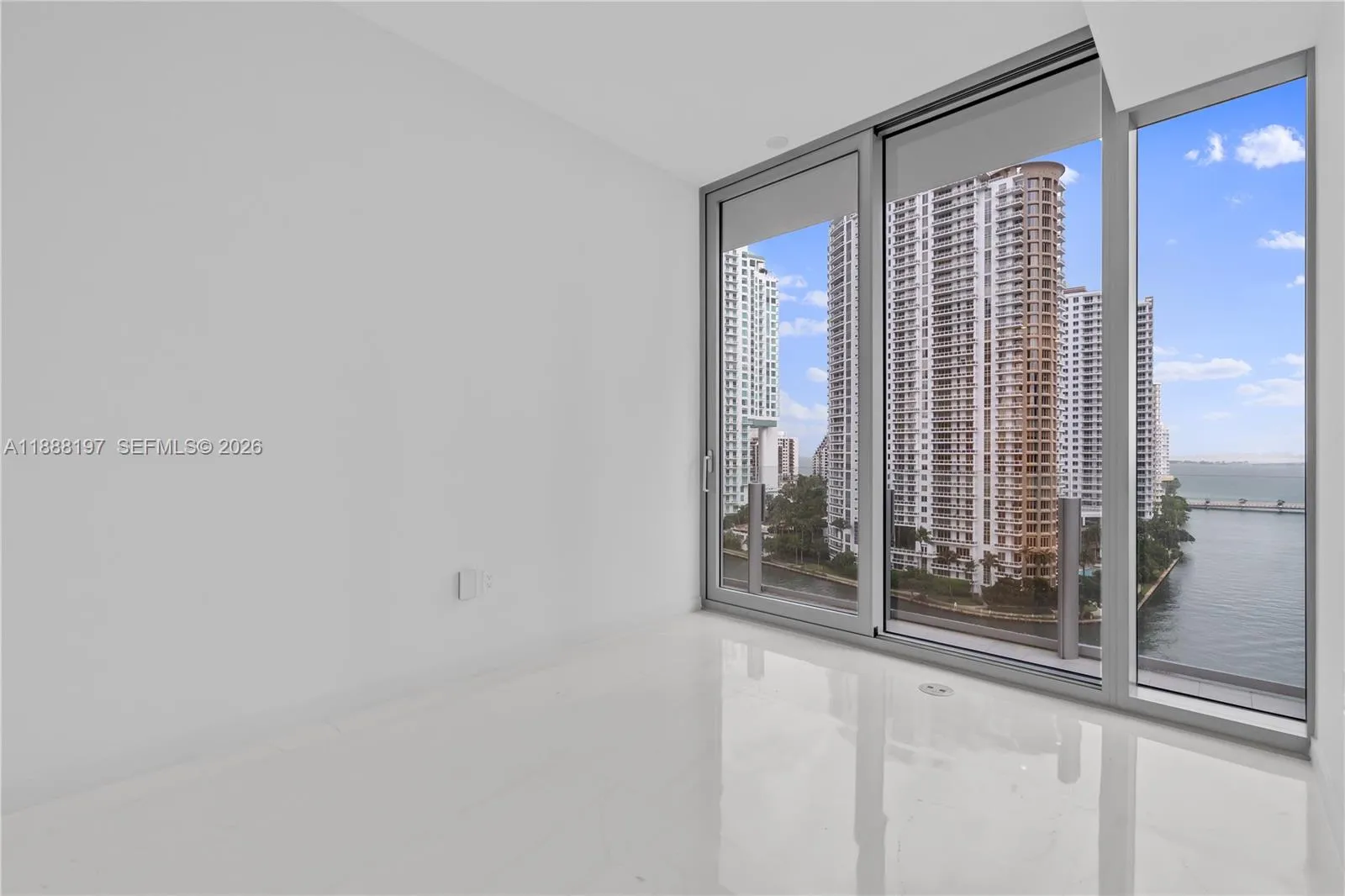 300 Biscayne Blvd Way 1103, Miami, Florida 33131, Miami, Florida 33131, 2 Bedrooms Bedrooms, ,3 BathroomsBathrooms,Residential,For Sale,300 Biscayne Blvd Way 1103, Miami, Florida 33131,A11888197