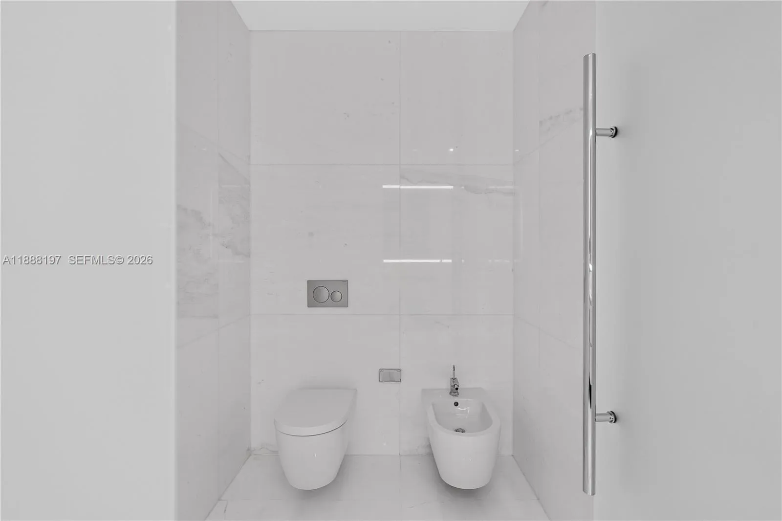 300 Biscayne Blvd Way 1103, Miami, Florida 33131, Miami, Florida 33131, 2 Bedrooms Bedrooms, ,3 BathroomsBathrooms,Residential,For Sale,300 Biscayne Blvd Way 1103, Miami, Florida 33131,A11888197