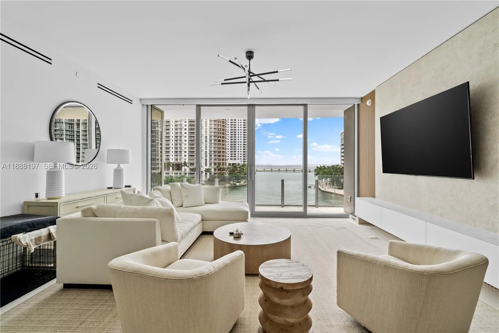 300 Biscayne Blvd Way 1103, Miami, Florida 33131, Miami, Florida 33131, 2 Bedrooms Bedrooms, ,3 BathroomsBathrooms,Residential,For Sale,300 Biscayne Blvd Way 1103, Miami, Florida 33131,A11888197