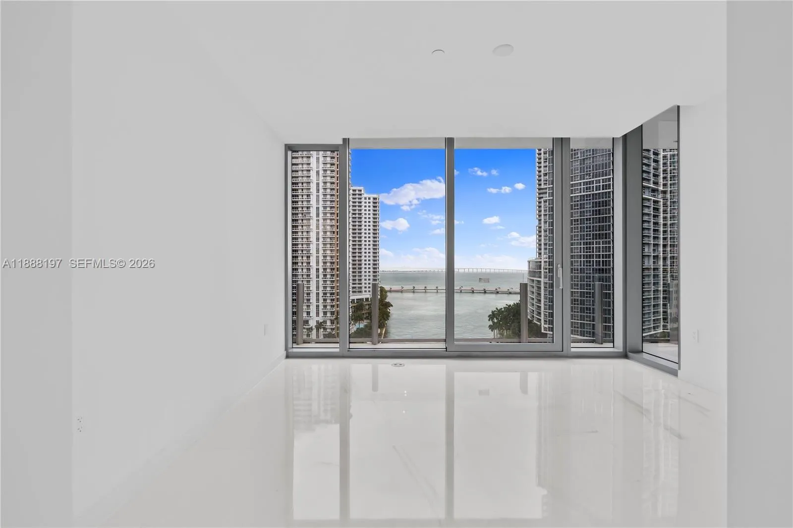 300 Biscayne Blvd Way 1103, Miami, Florida 33131, Miami, Florida 33131, 2 Bedrooms Bedrooms, ,3 BathroomsBathrooms,Residential,For Sale,300 Biscayne Blvd Way 1103, Miami, Florida 33131,A11888197
