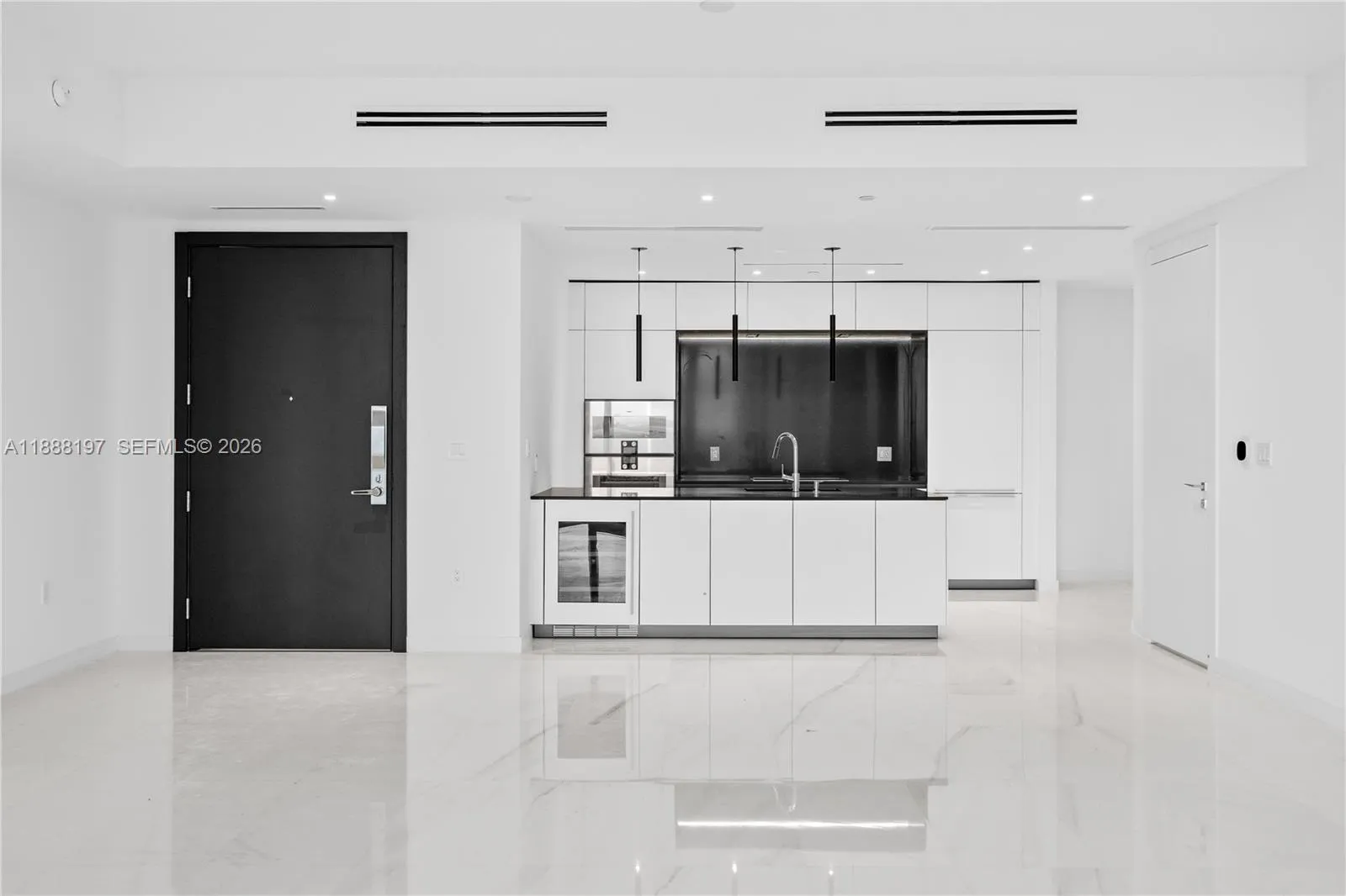 300 Biscayne Blvd Way 1103, Miami, Florida 33131, Miami, Florida 33131, 2 Bedrooms Bedrooms, ,3 BathroomsBathrooms,Residential,For Sale,300 Biscayne Blvd Way 1103, Miami, Florida 33131,A11888197
