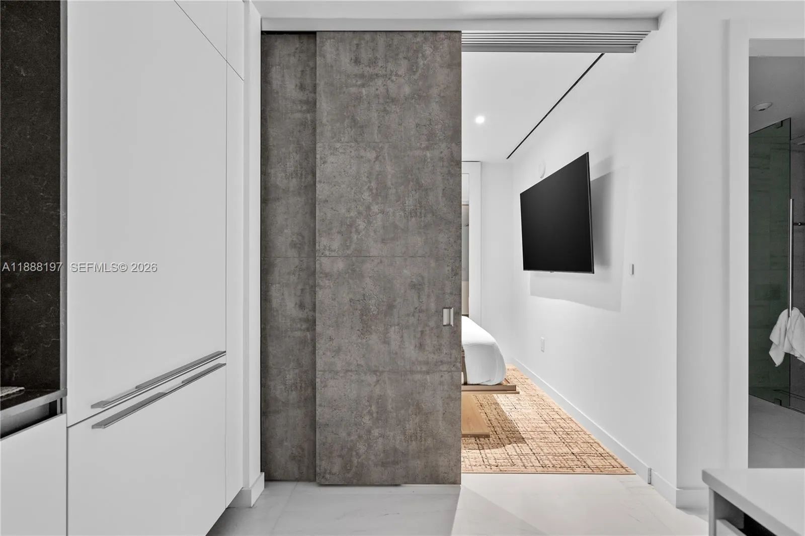 300 Biscayne Blvd Way 1103, Miami, Florida 33131, Miami, Florida 33131, 2 Bedrooms Bedrooms, ,3 BathroomsBathrooms,Residential,For Sale,300 Biscayne Blvd Way 1103, Miami, Florida 33131,A11888197