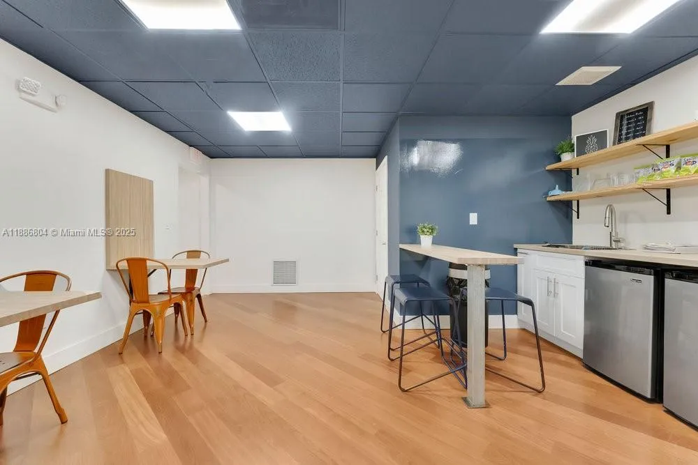 2201 Nw 102nd Pl 4a, Doral, Florida 33172, Doral, Florida 33172, ,Commercial Sale,For Sale,2201 Nw 102nd Pl 4a, Doral, Florida 33172,A11886804