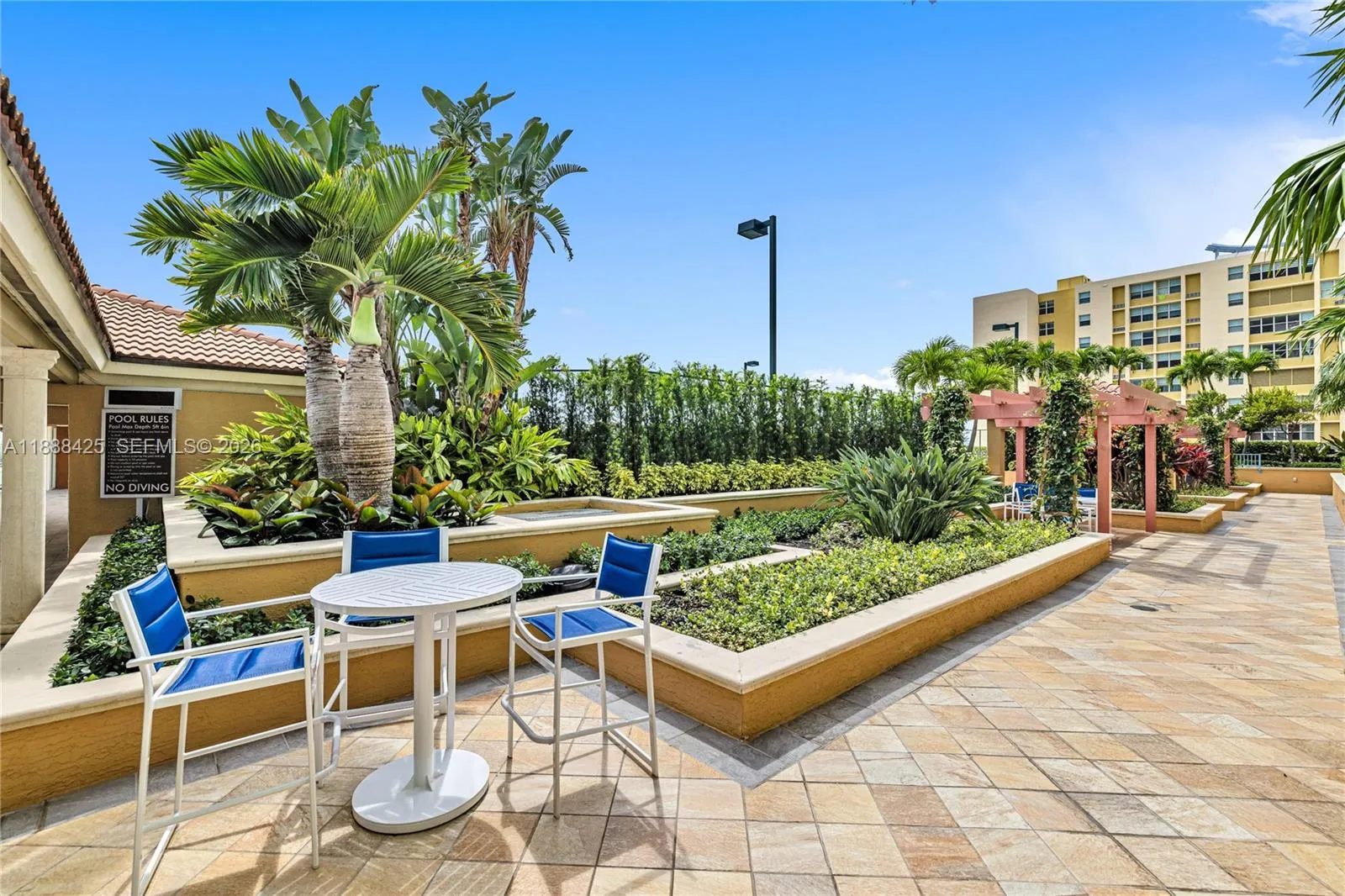 90 Alton Rd 1103, Miami Beach, Florida 33139, Miami Beach, Florida 33139, 2 Bedrooms Bedrooms, ,2 BathroomsBathrooms,Residential,For Sale,90 Alton Rd 1103, Miami Beach, Florida 33139,A11888425