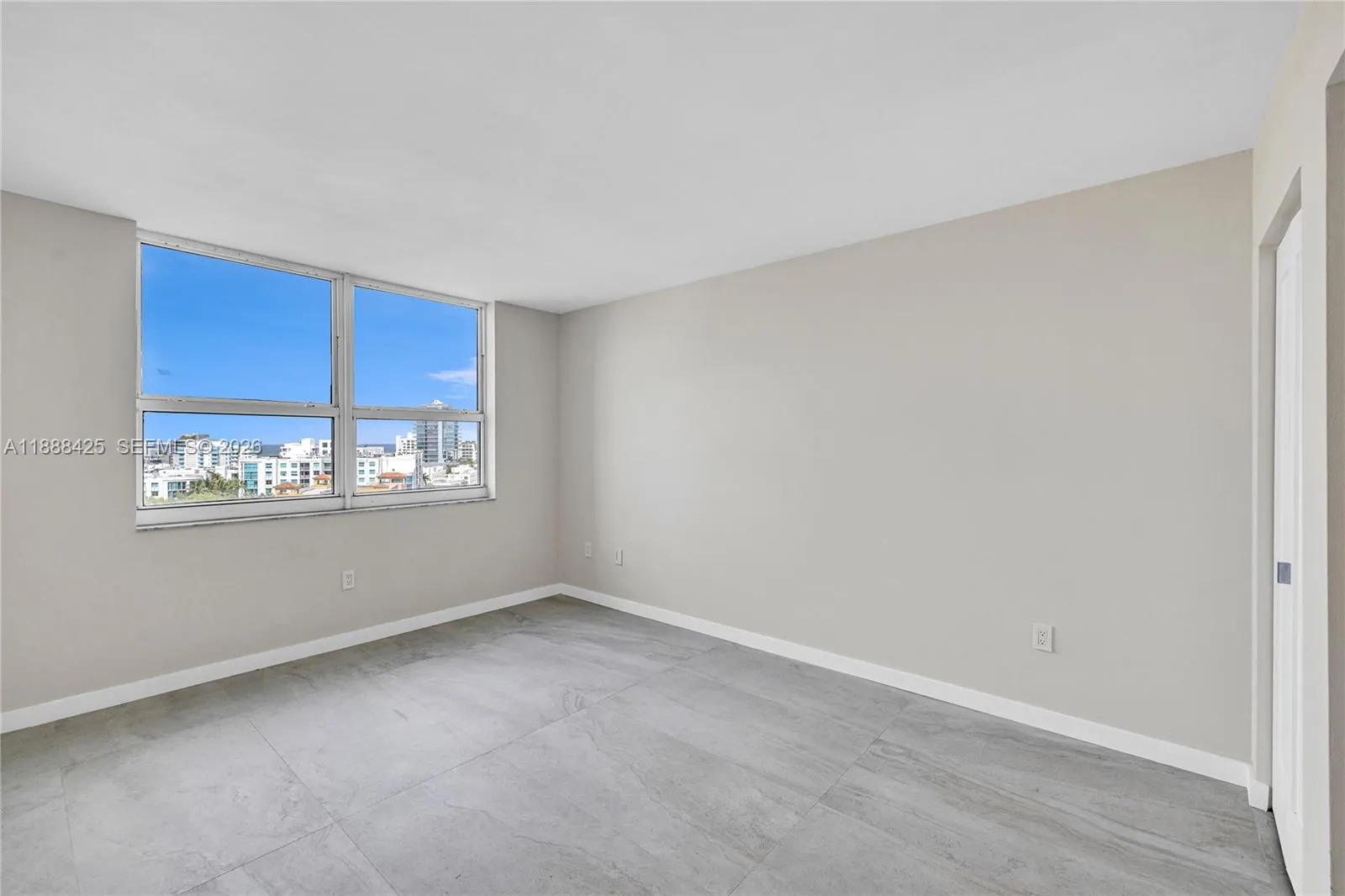 90 Alton Rd 1103, Miami Beach, Florida 33139, Miami Beach, Florida 33139, 2 Bedrooms Bedrooms, ,2 BathroomsBathrooms,Residential,For Sale,90 Alton Rd 1103, Miami Beach, Florida 33139,A11888425